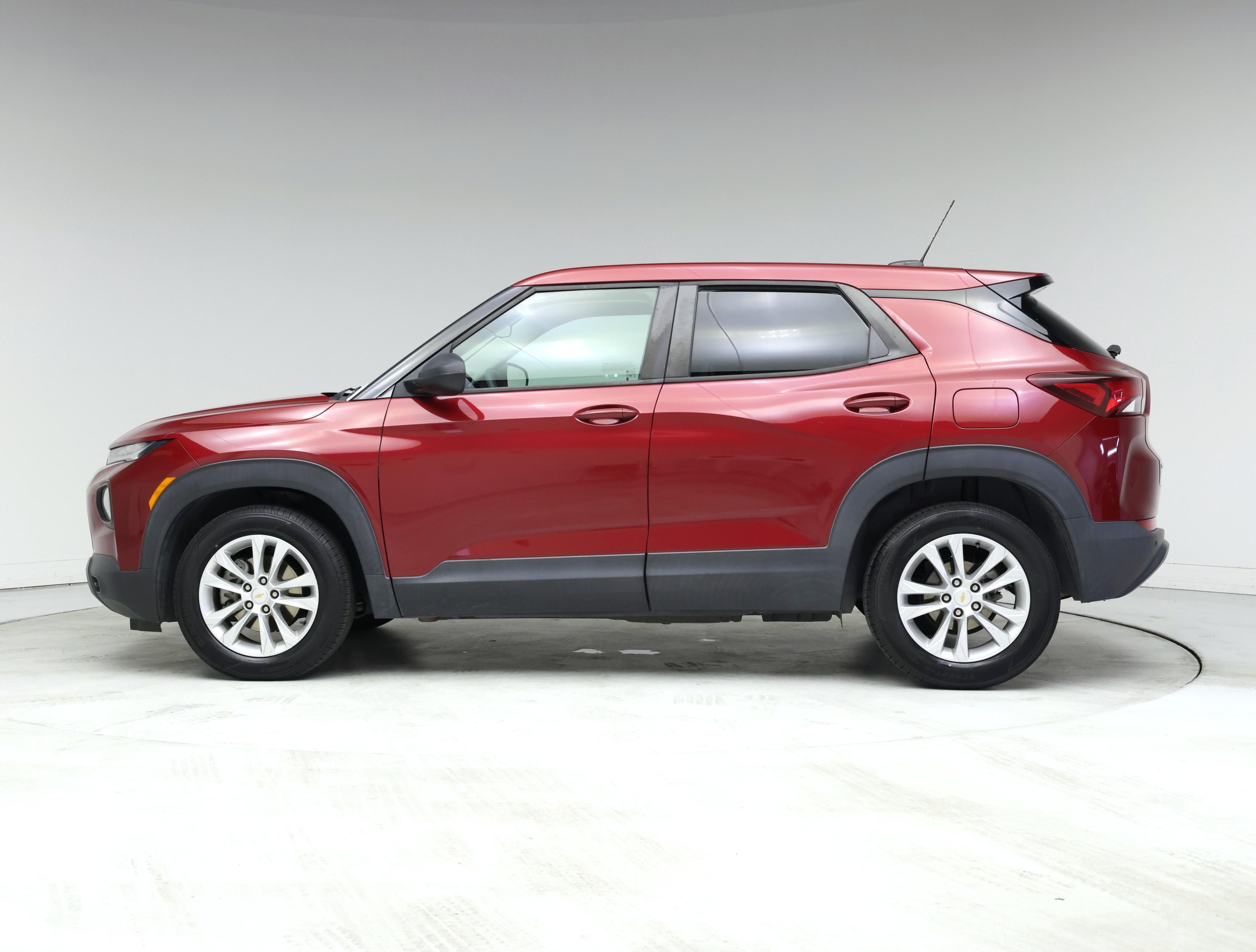 Thumbnail: 2021 Chevrolet TrailBlazer - 3