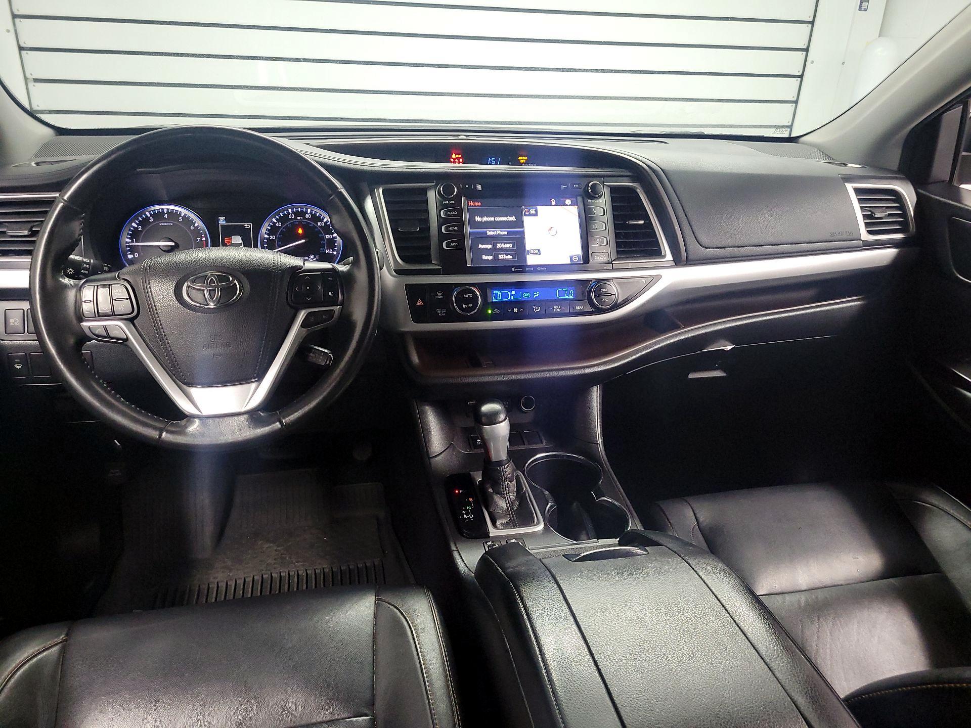 Thumbnail: 2018 Toyota Highlander - 9