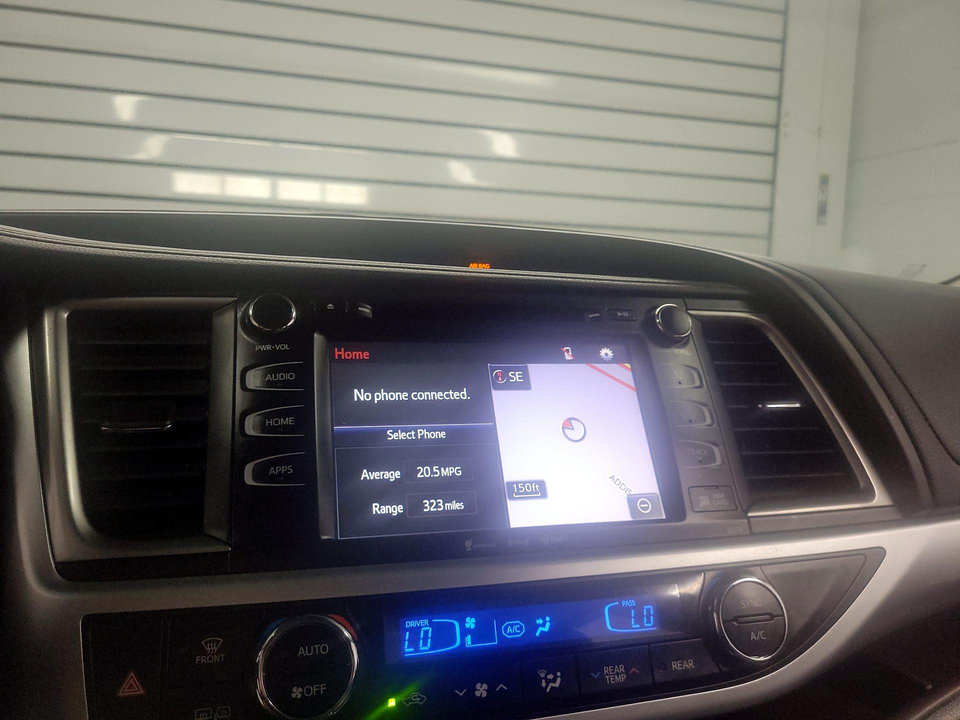 Thumbnail: 2018 Toyota Highlander - 15