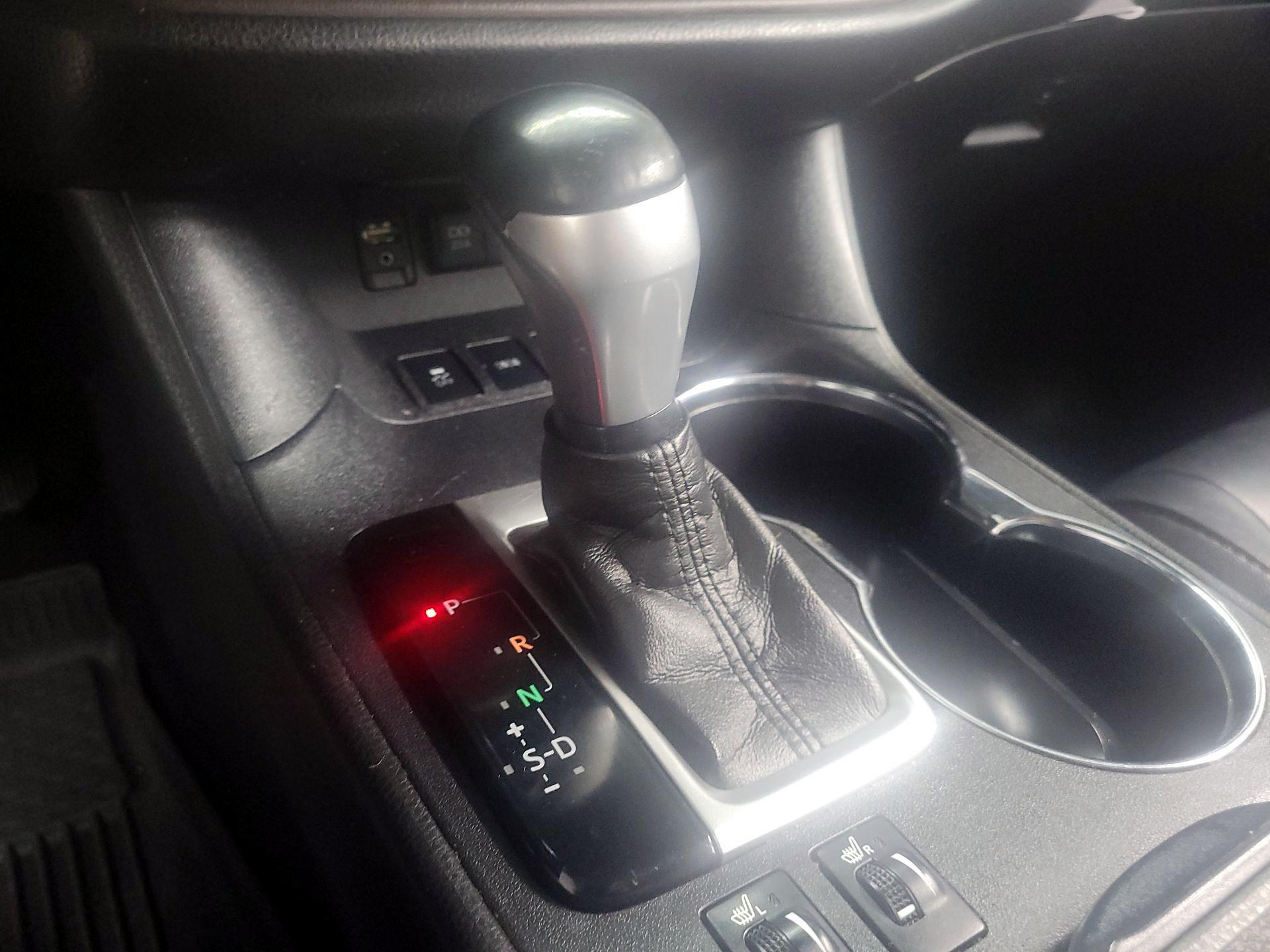 Thumbnail: 2018 Toyota Highlander - 17