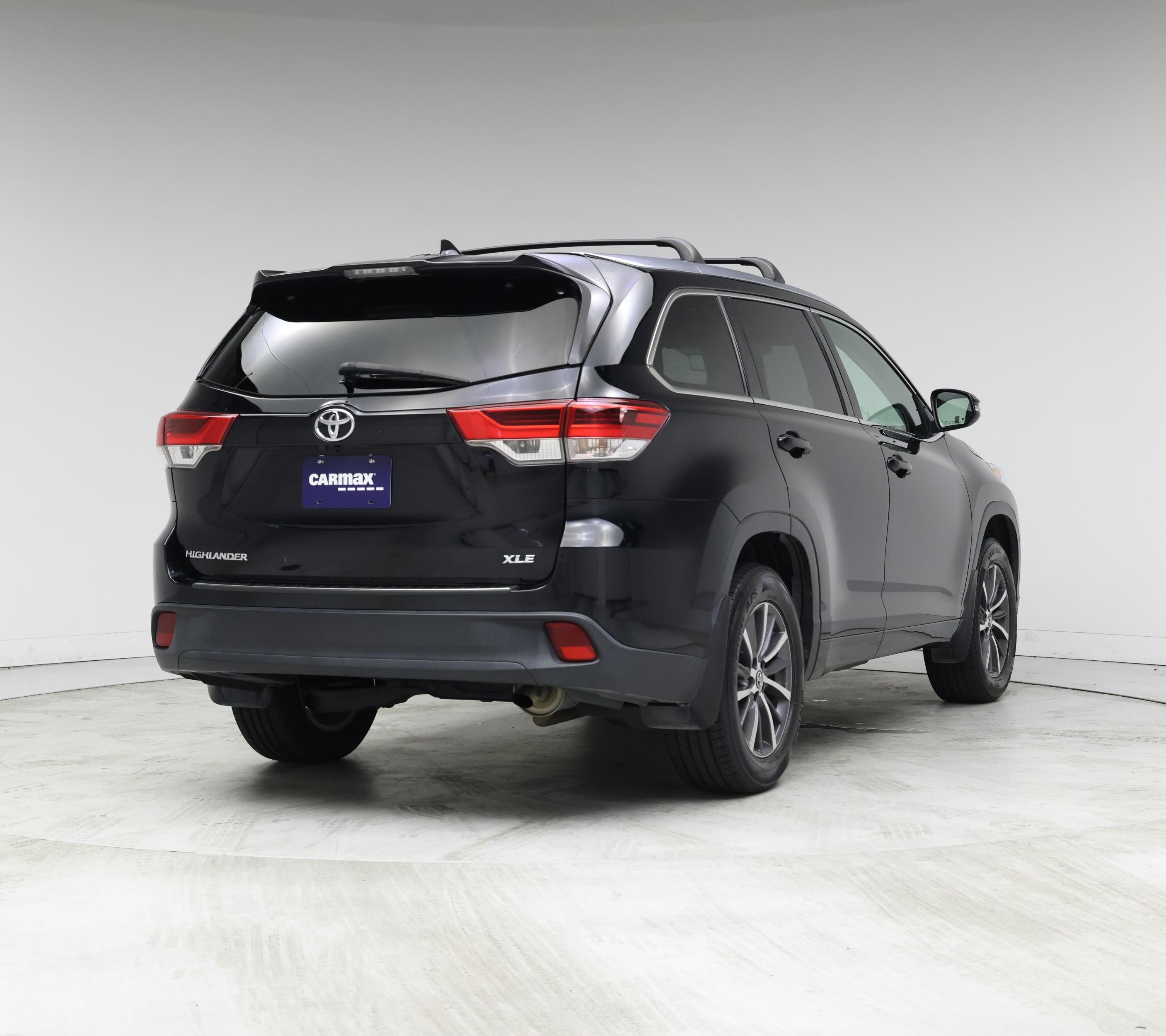 Thumbnail: 2018 Toyota Highlander - 8