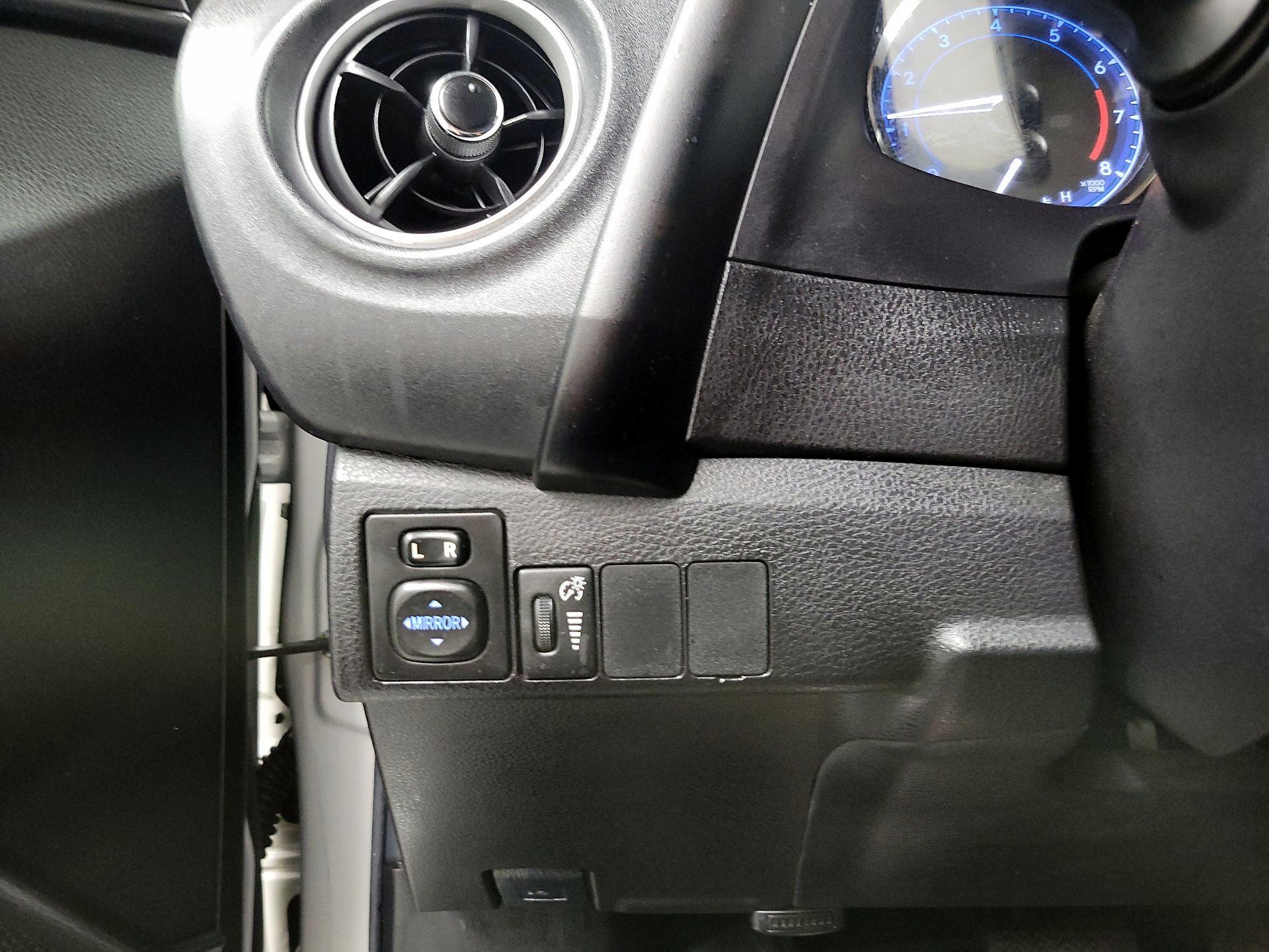 Thumbnail: 2019 Toyota Corolla - 13