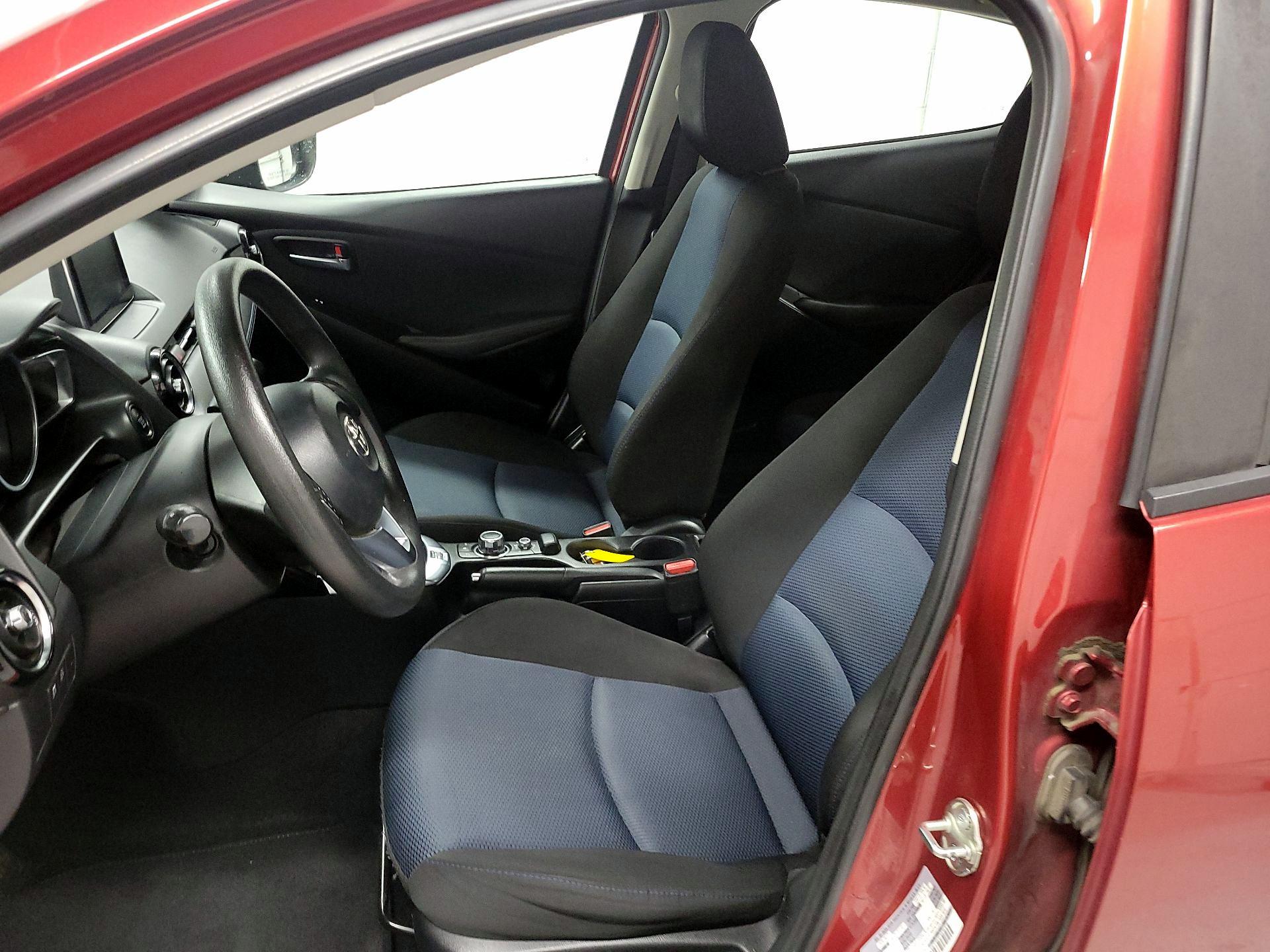 Thumbnail: 2018 Toyota Yaris iA - 11