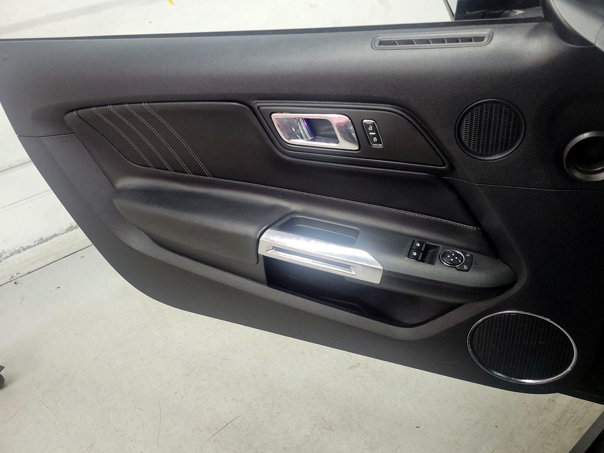 Thumbnail: 2015 Ford Mustang - 12