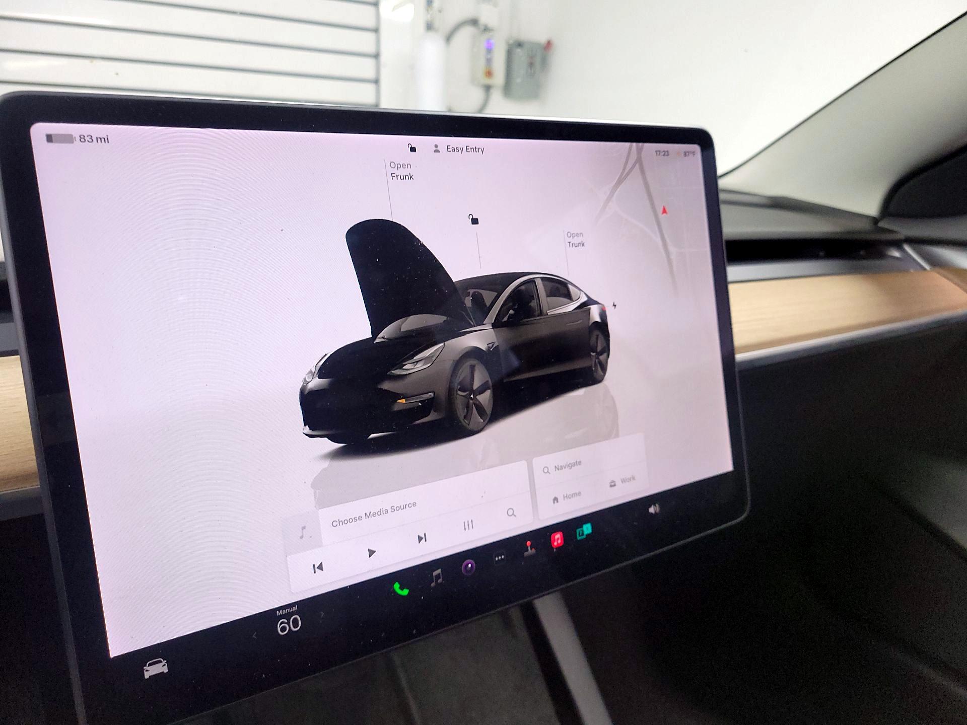 Thumbnail: 2022 Tesla Model 3 - 14