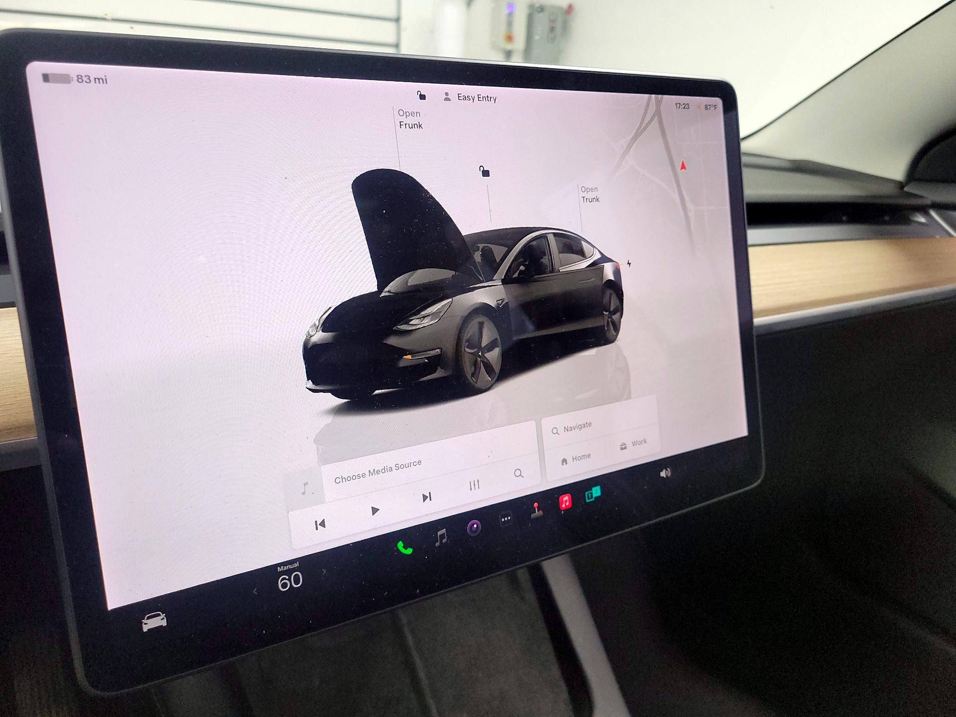 Thumbnail: 2022 Tesla Model 3 - 15