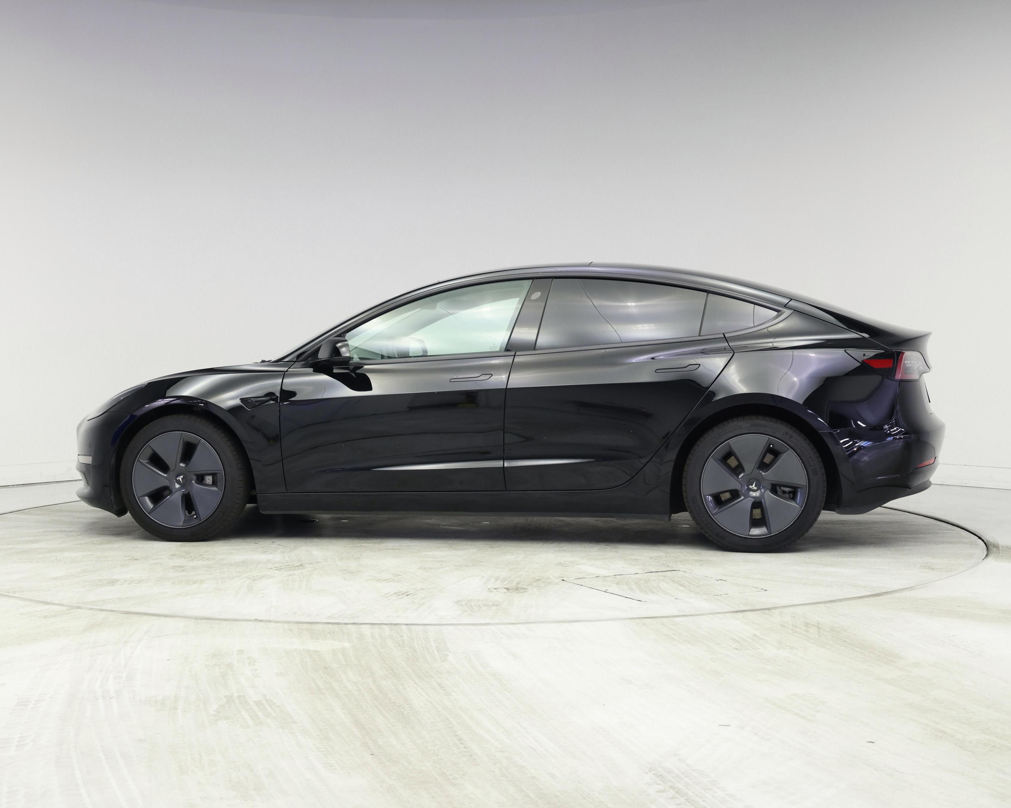 Thumbnail: 2022 Tesla Model 3 - 3