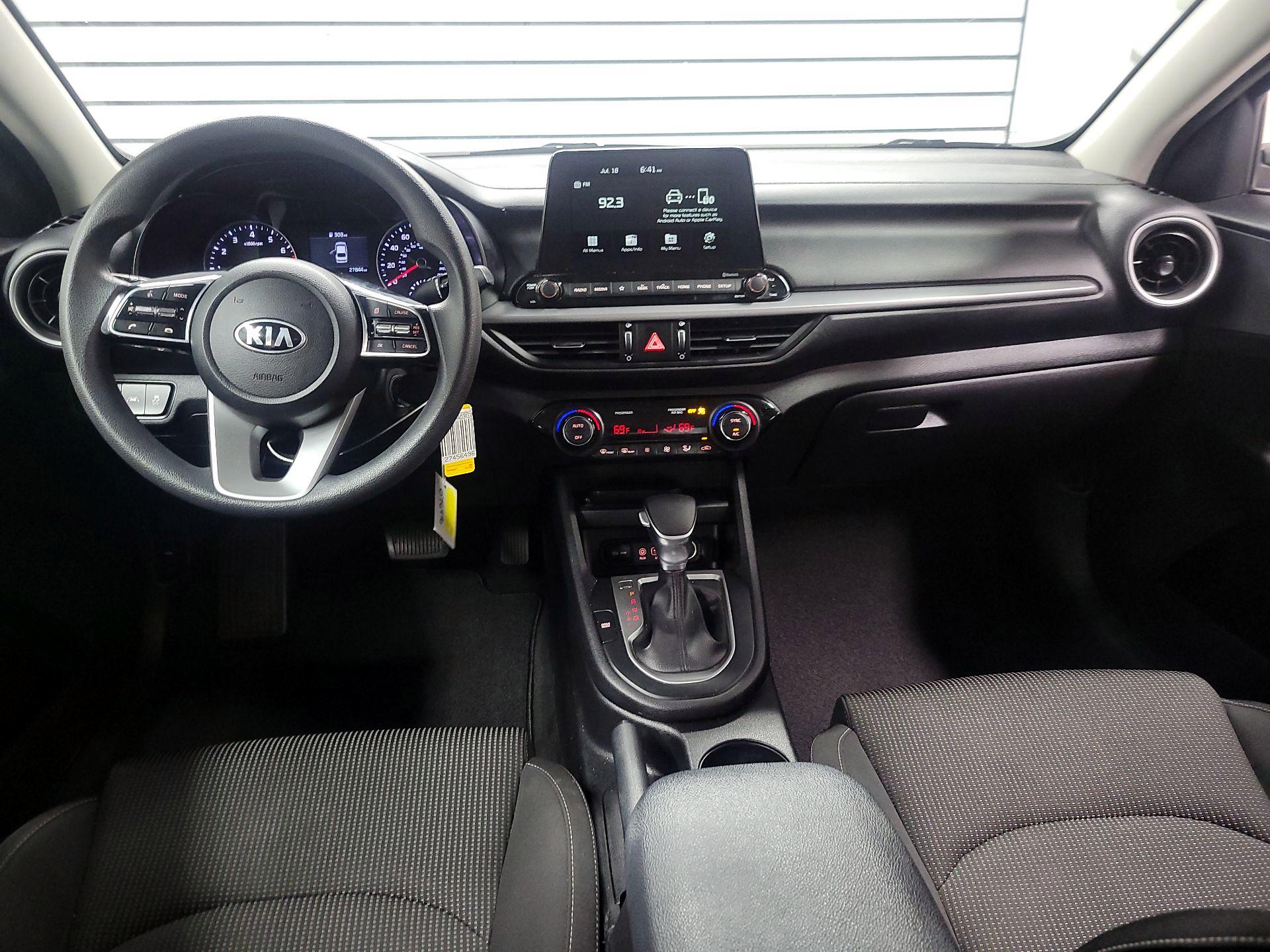 Thumbnail: 2019 Kia Forte - 9