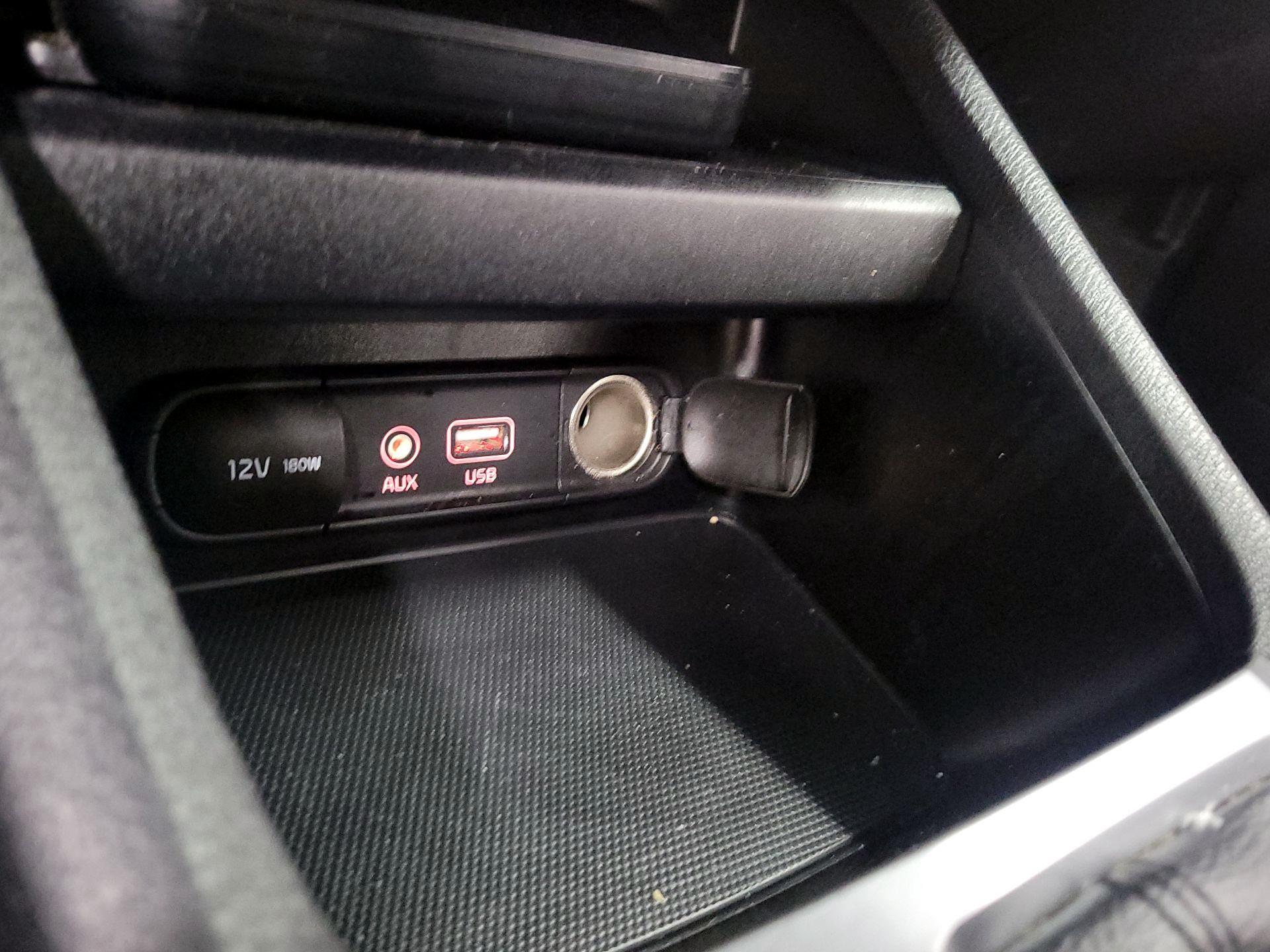 Thumbnail: 2019 Kia Forte - 18