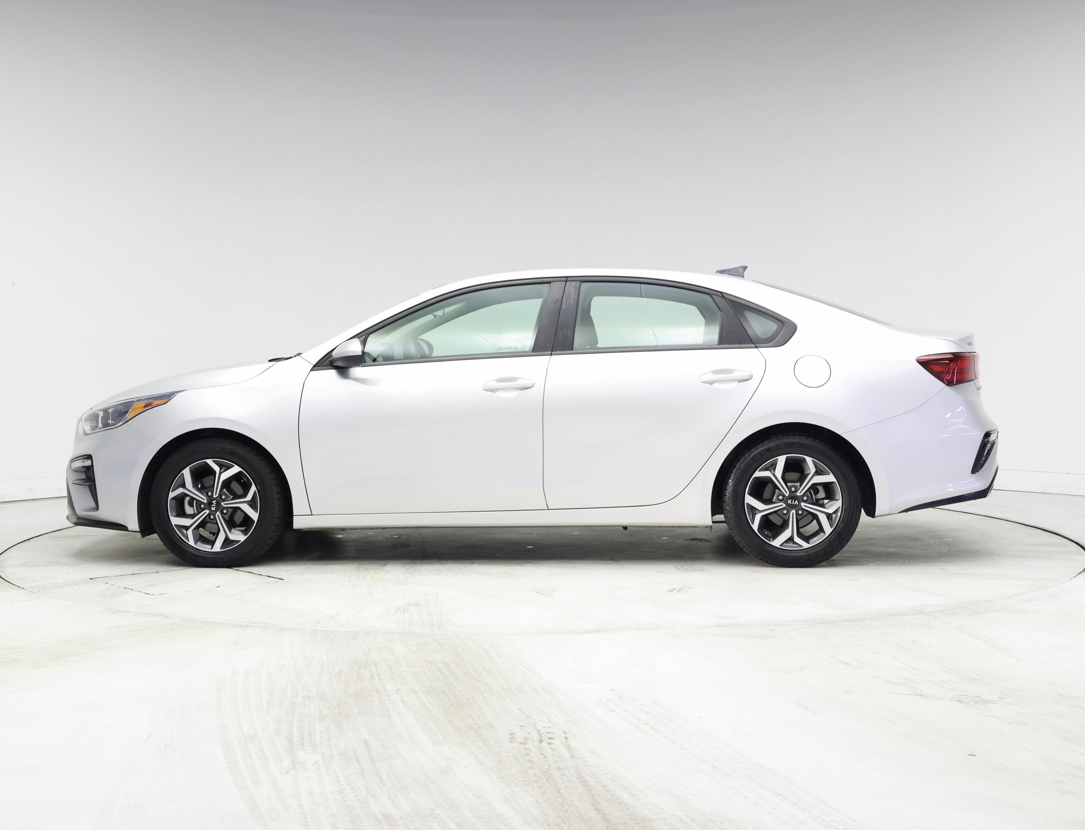 Thumbnail: 2019 Kia Forte - 3