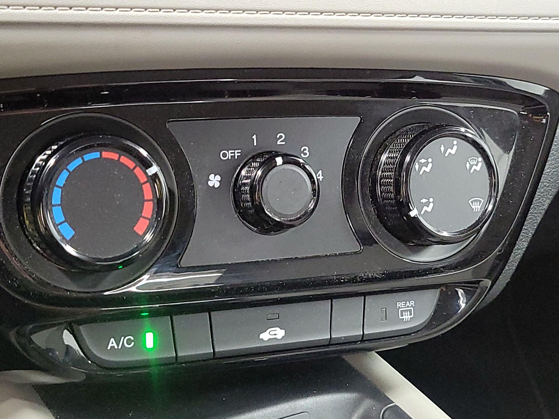 Thumbnail: 2017 Honda HR-V - 16