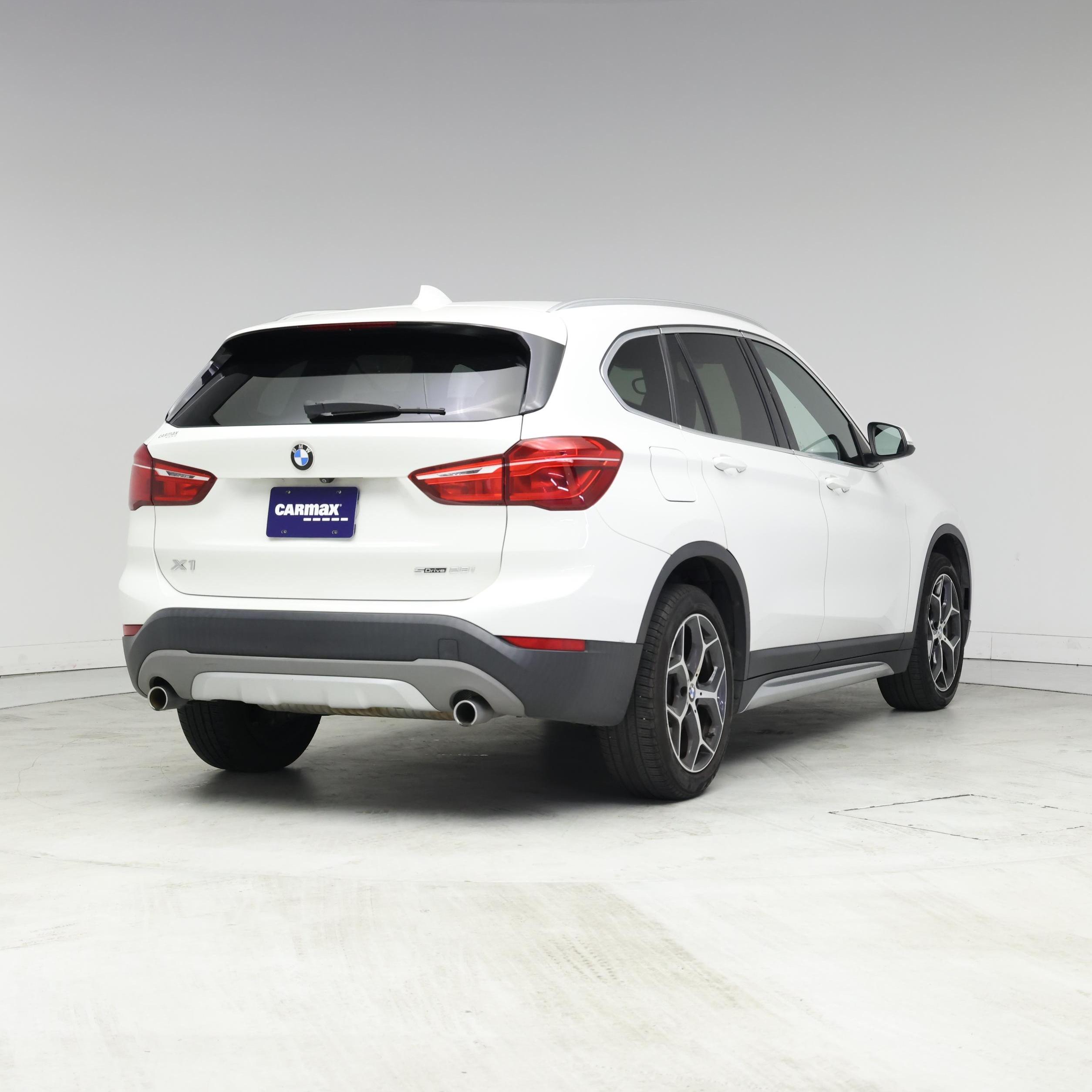 Thumbnail: 2018 BMW X1 - 8