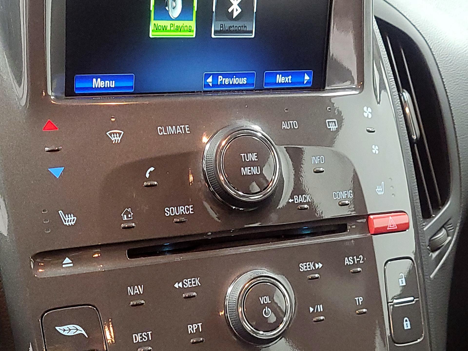 Thumbnail: 2015 Chevrolet Volt - 16