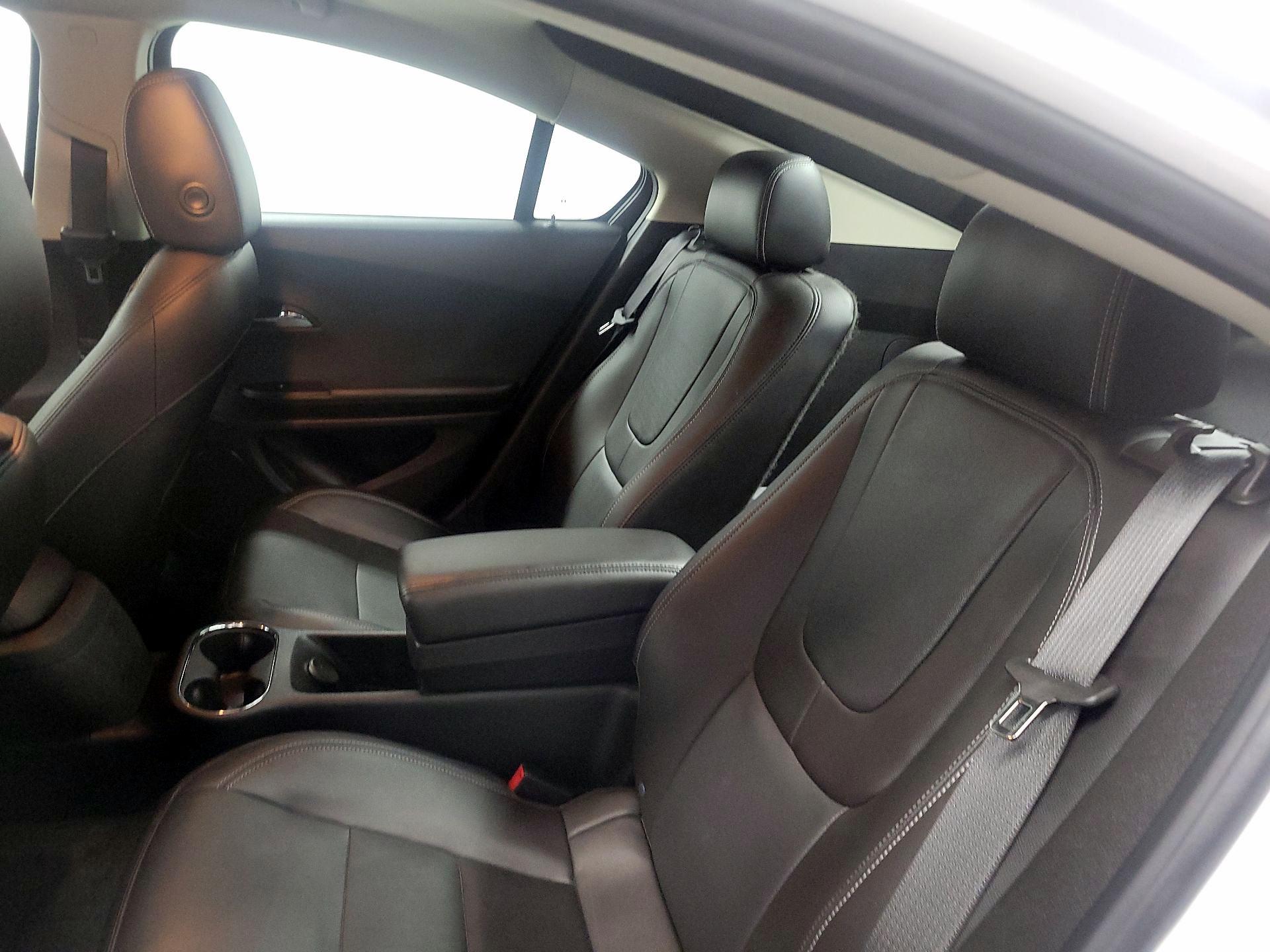 Thumbnail: 2015 Chevrolet Volt - 18