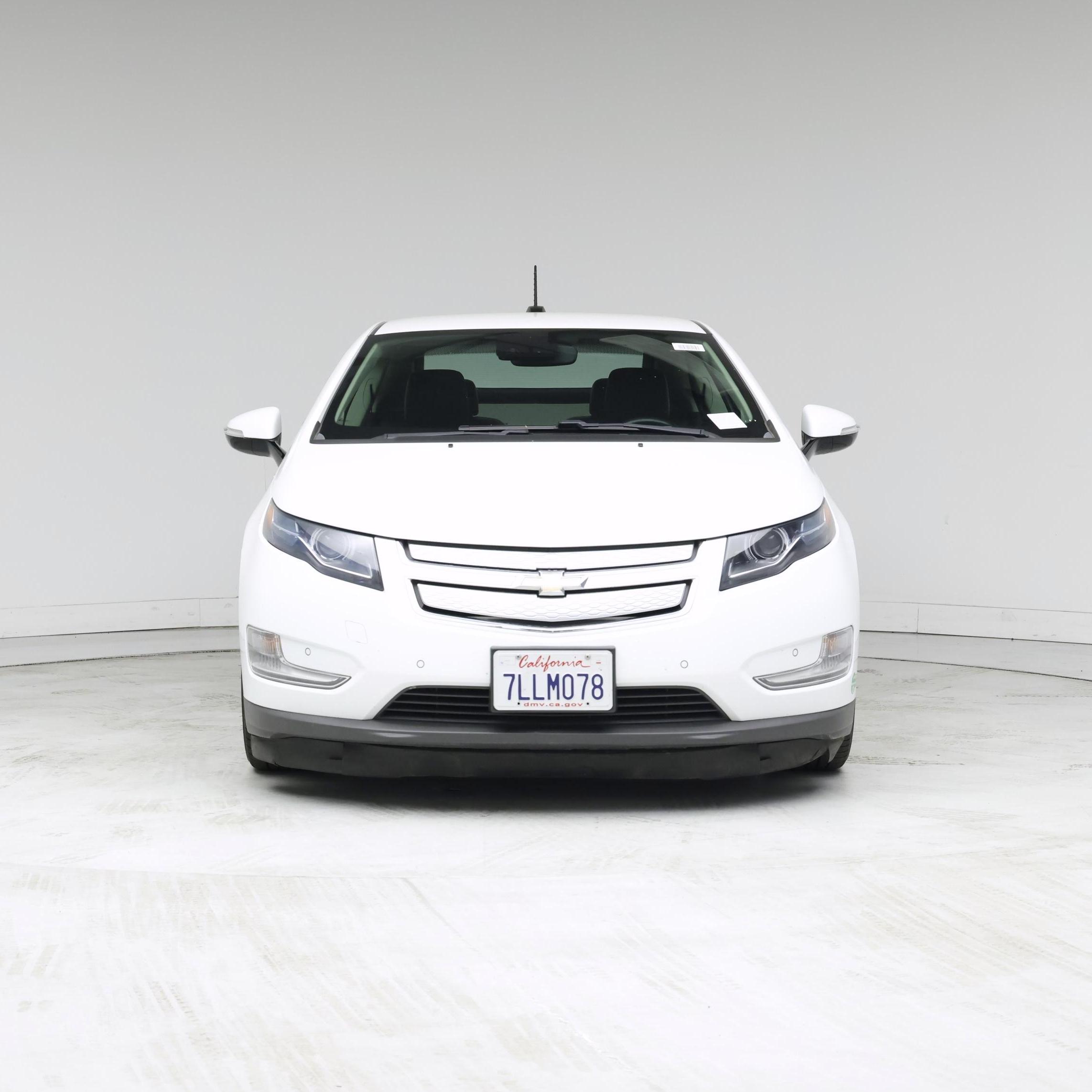 Thumbnail: 2015 Chevrolet Volt - 5