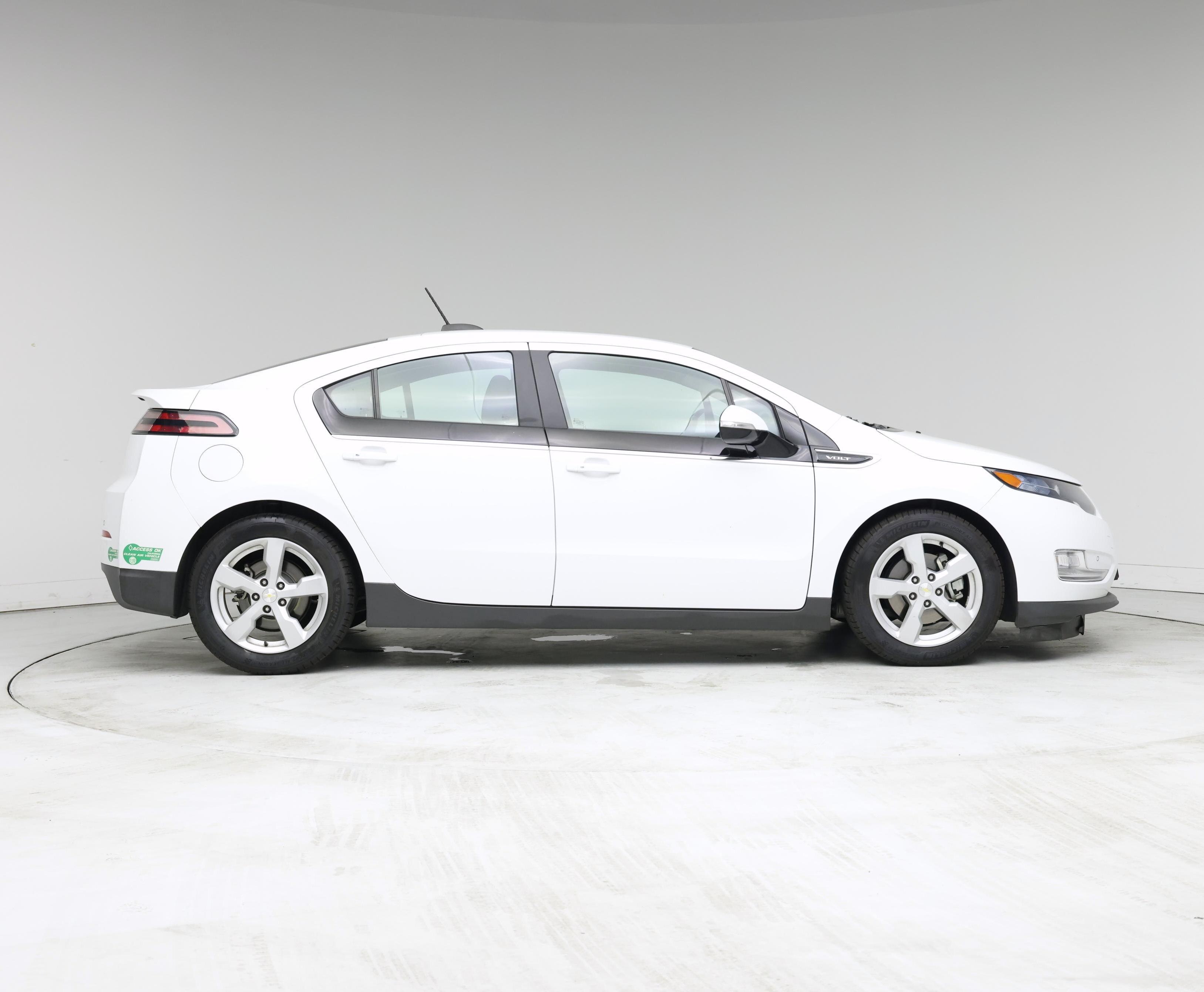 Thumbnail: 2015 Chevrolet Volt - 7