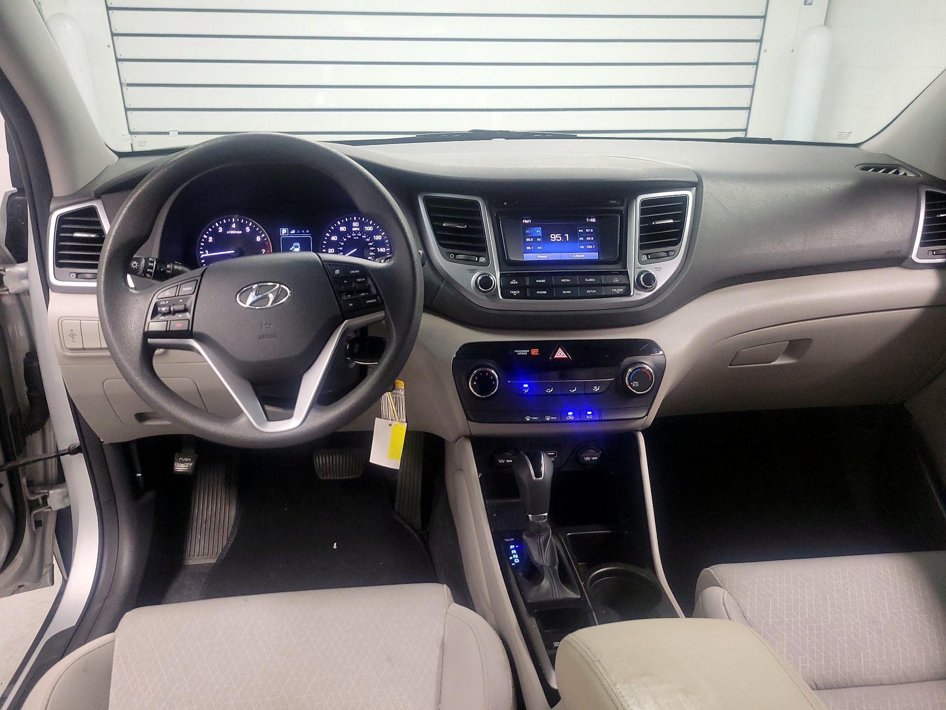 Thumbnail: 2016 Hyundai Tucson - 9