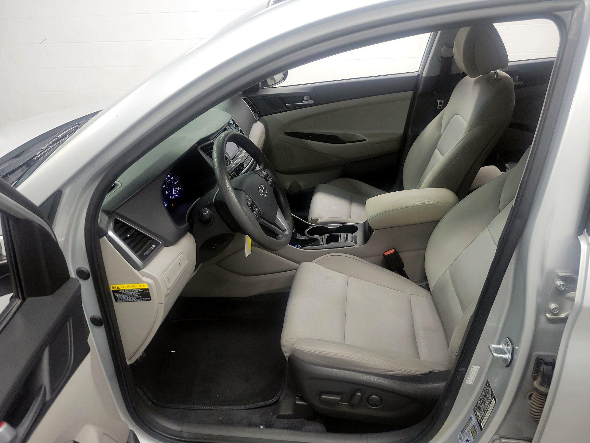 Thumbnail: 2016 Hyundai Tucson - 11