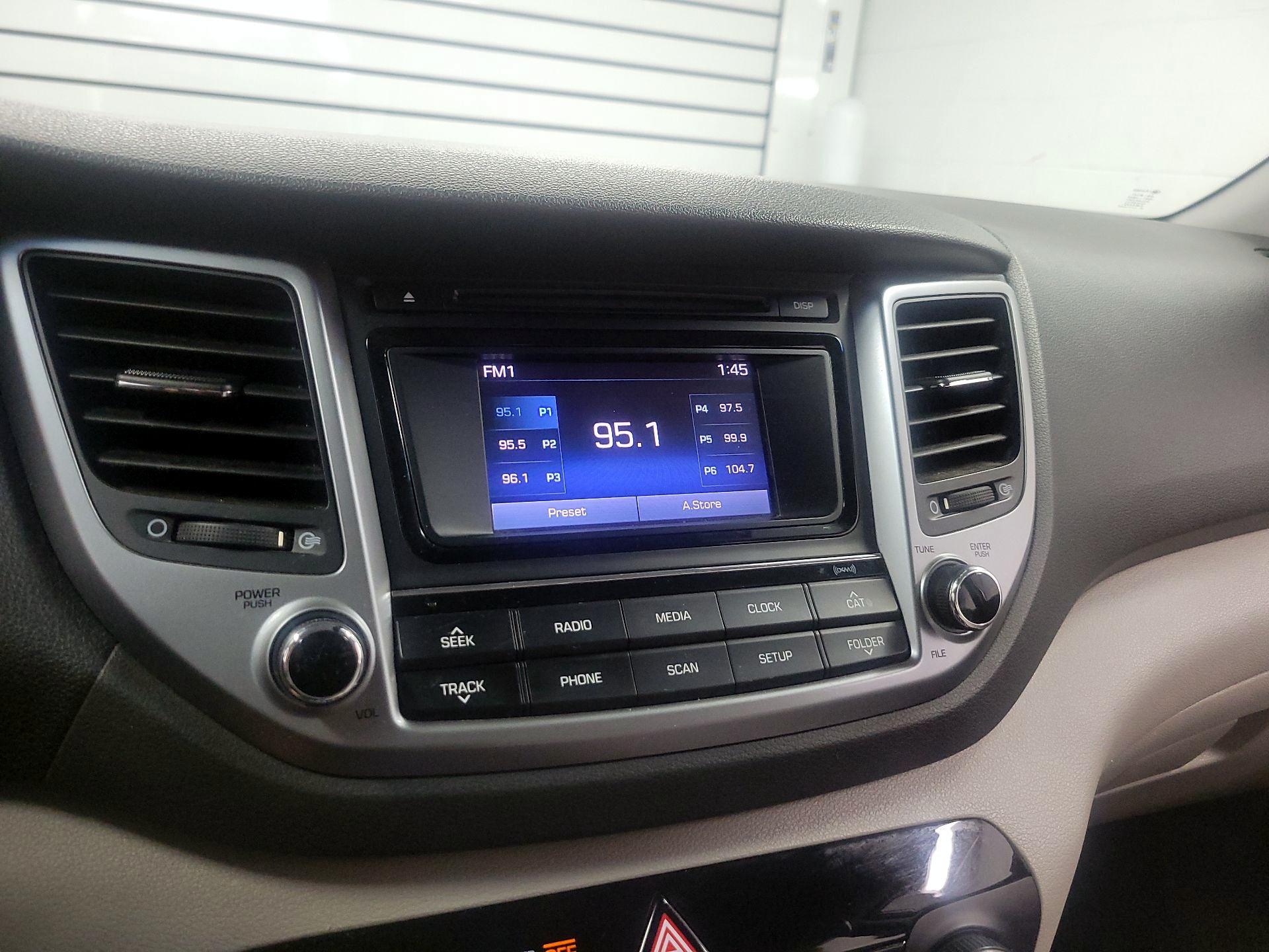 Thumbnail: 2016 Hyundai Tucson - 14