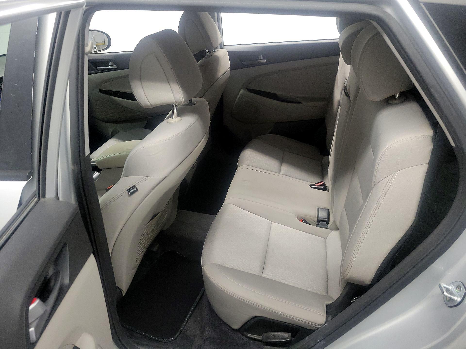 Thumbnail: 2016 Hyundai Tucson - 18
