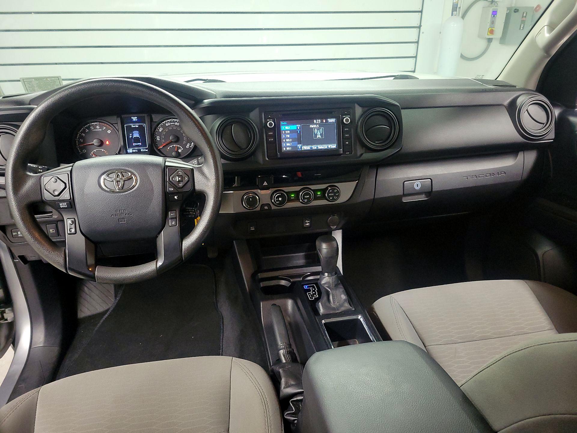 Thumbnail: 2018 Toyota Tacoma - 9