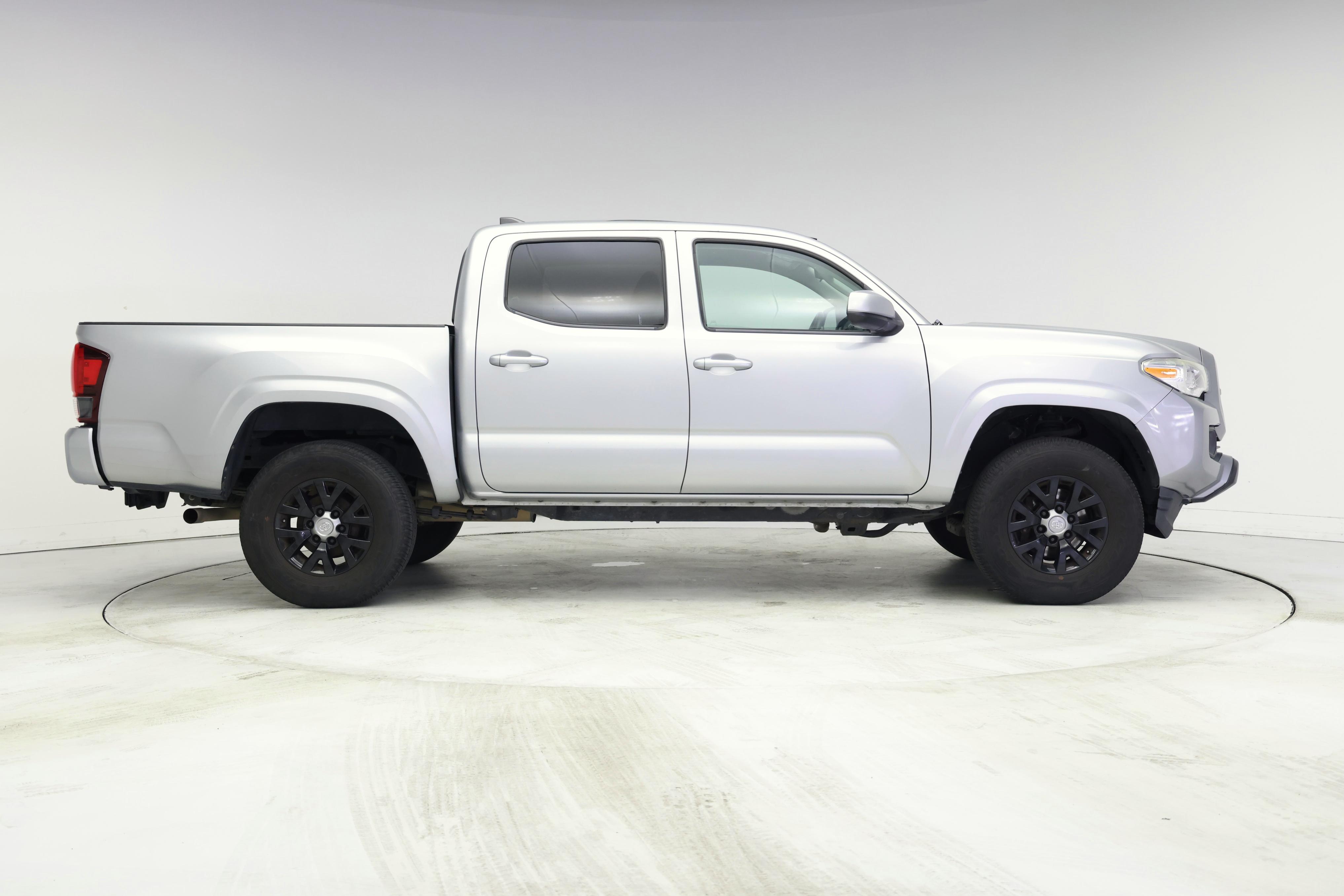 Thumbnail: 2018 Toyota Tacoma - 7