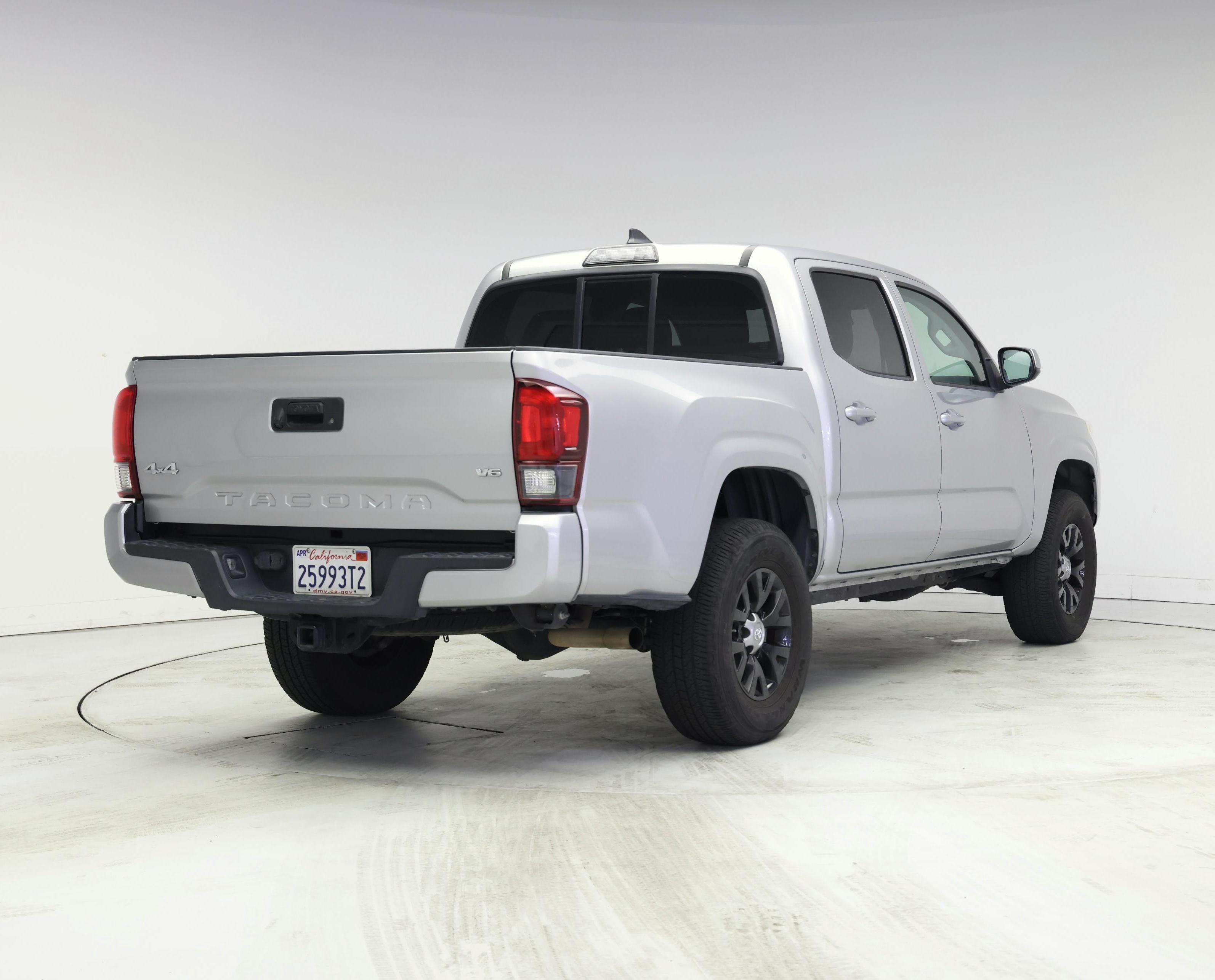 Thumbnail: 2018 Toyota Tacoma - 8