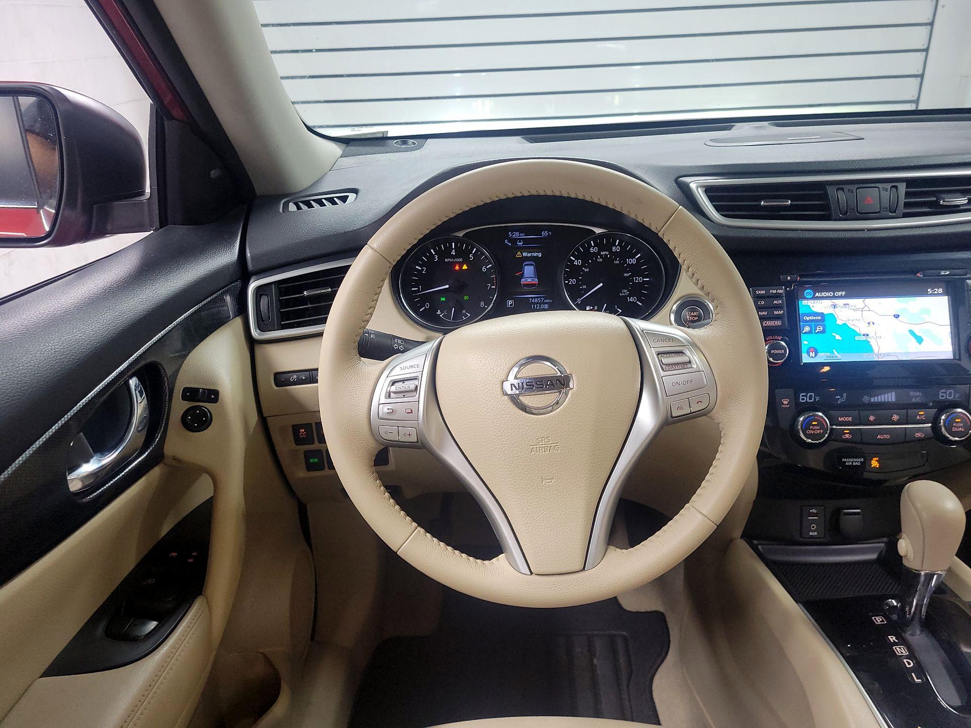 Thumbnail: 2015 Nissan Rogue - 10