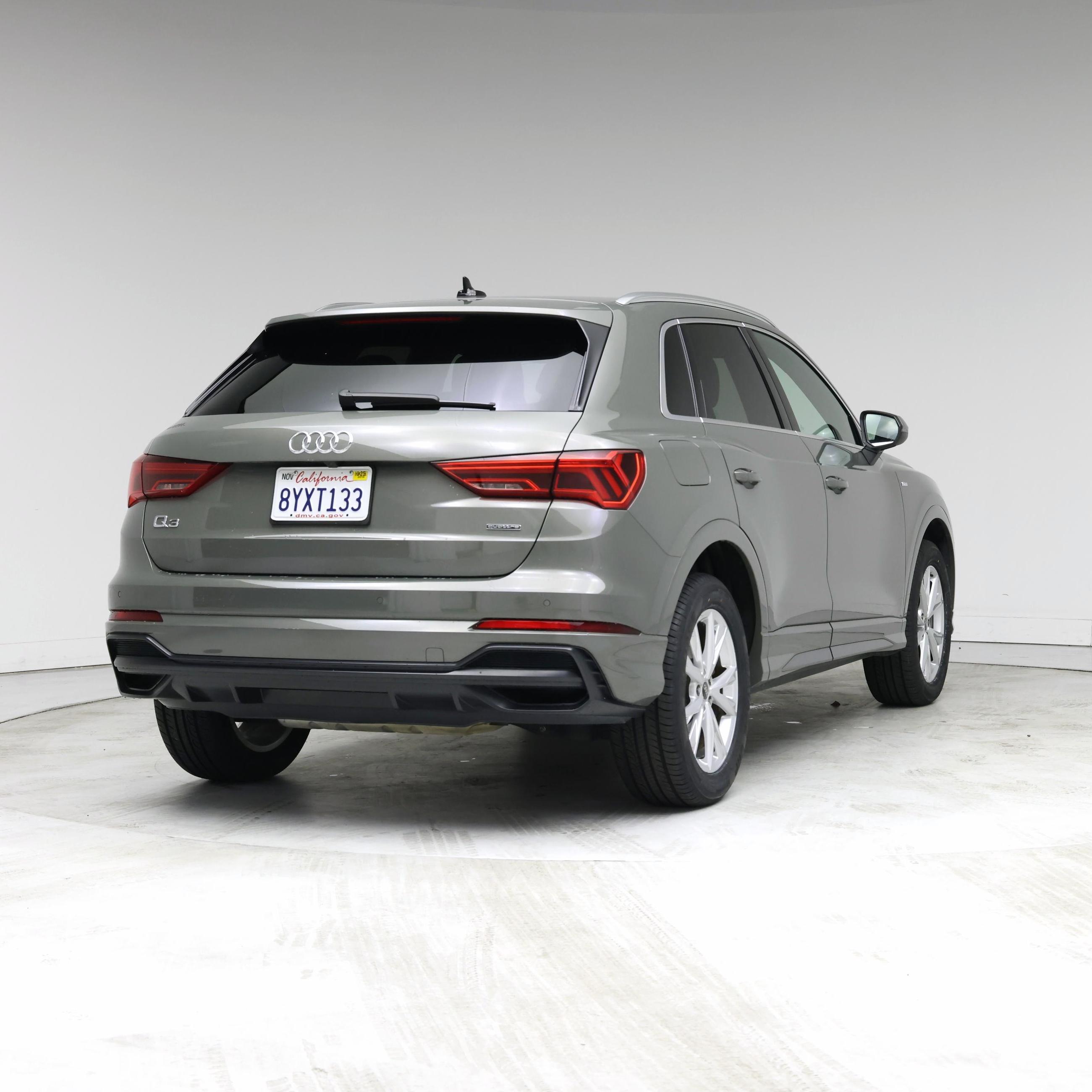 Thumbnail: 2022 Audi Q3 - 8