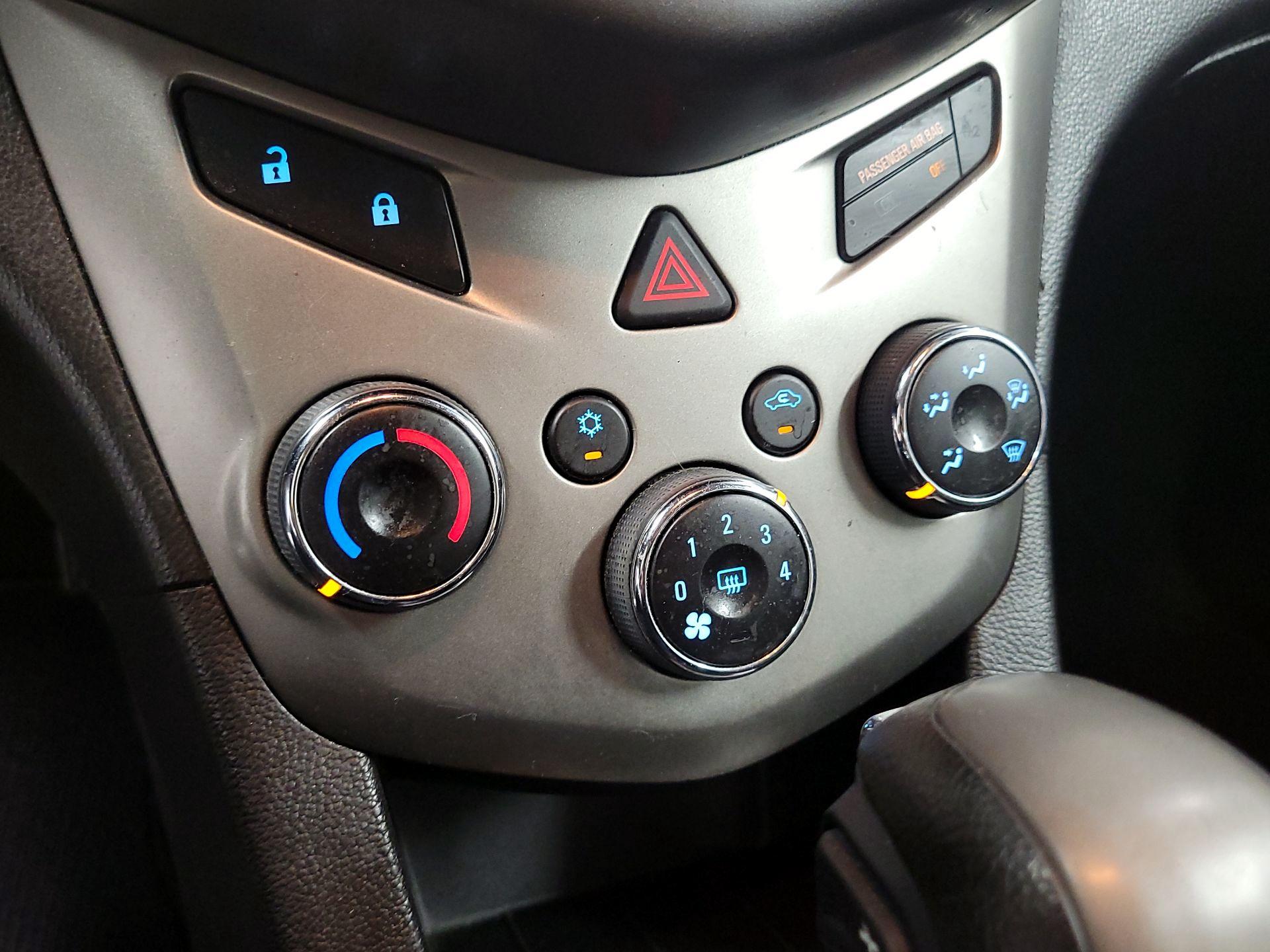 Thumbnail: 2014 Chevrolet Sonic - 15