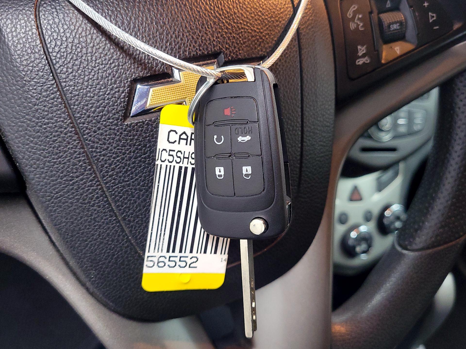 Thumbnail: 2014 Chevrolet Sonic - 20