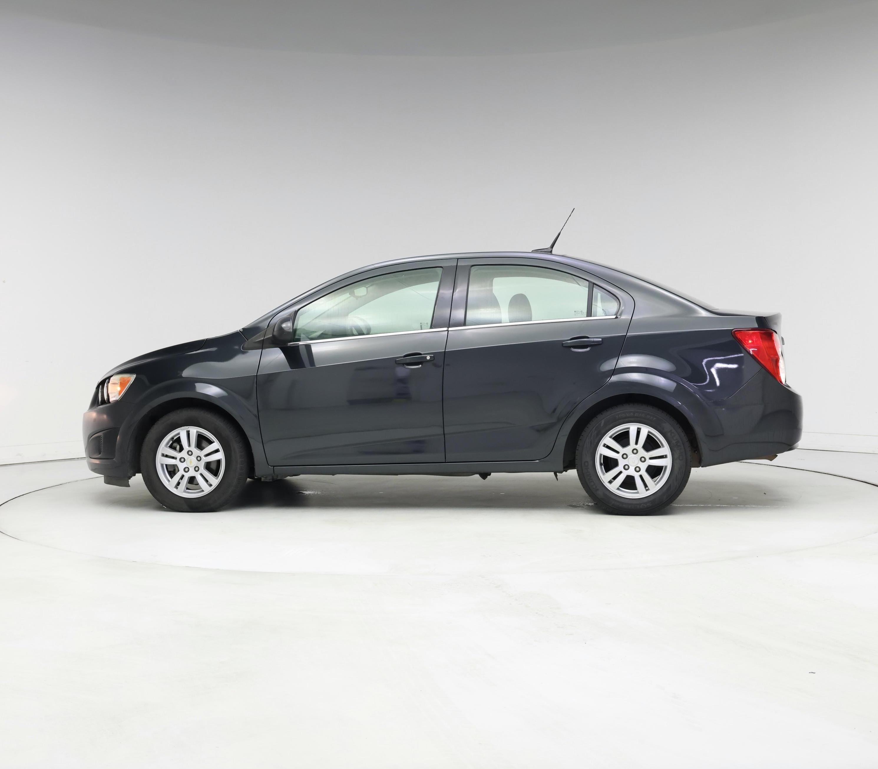 Thumbnail: 2014 Chevrolet Sonic - 3