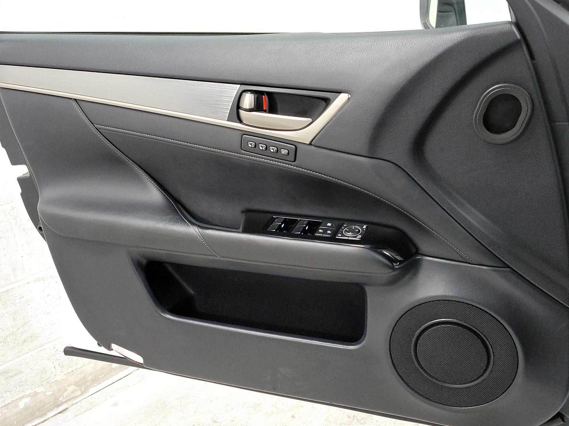 Thumbnail: 2015 Lexus GS - 12