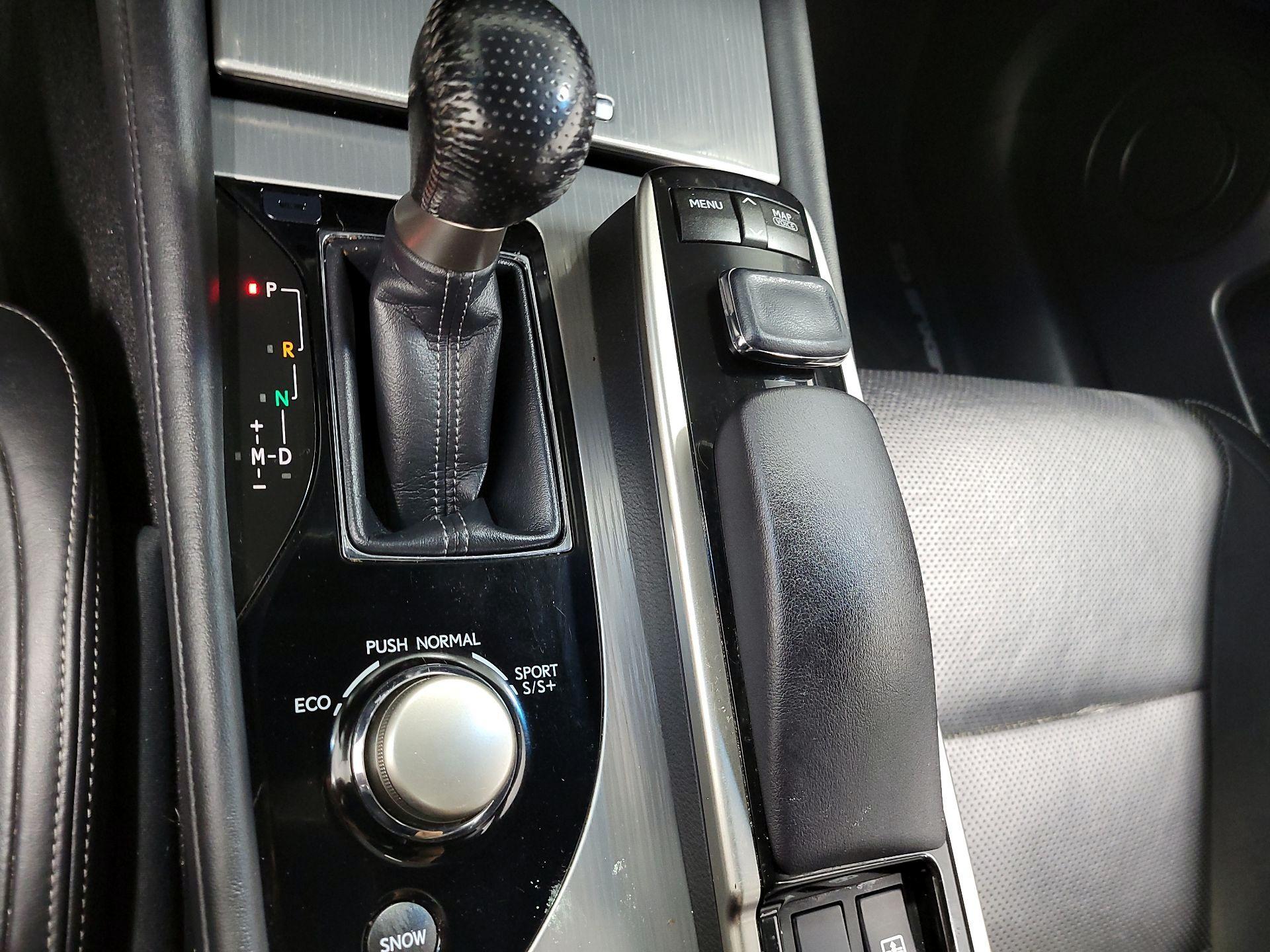 Thumbnail: 2015 Lexus GS - 18