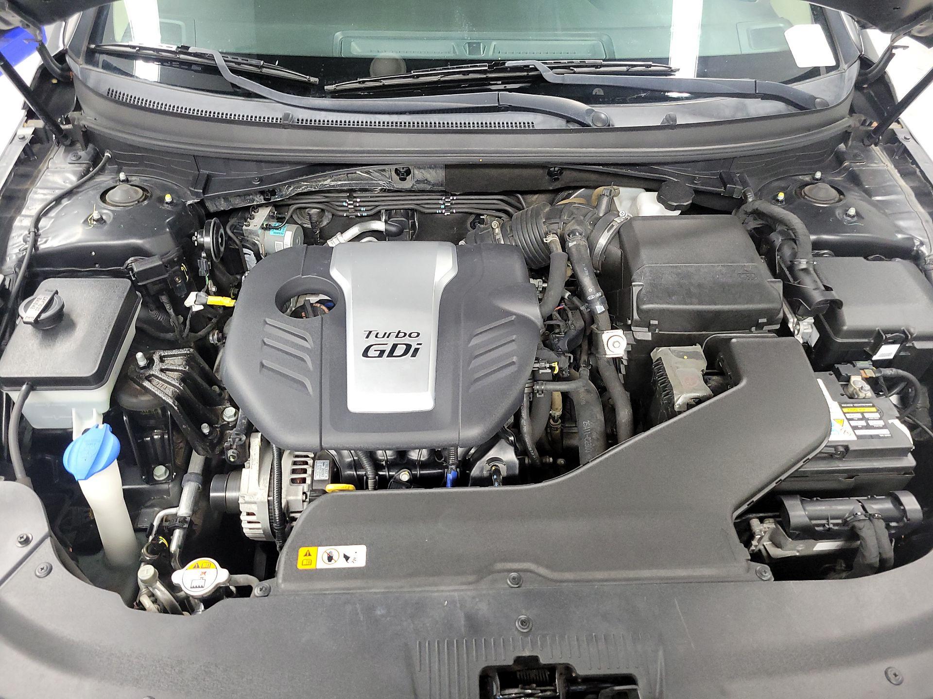 Thumbnail: 2015 Hyundai Sonata - 19