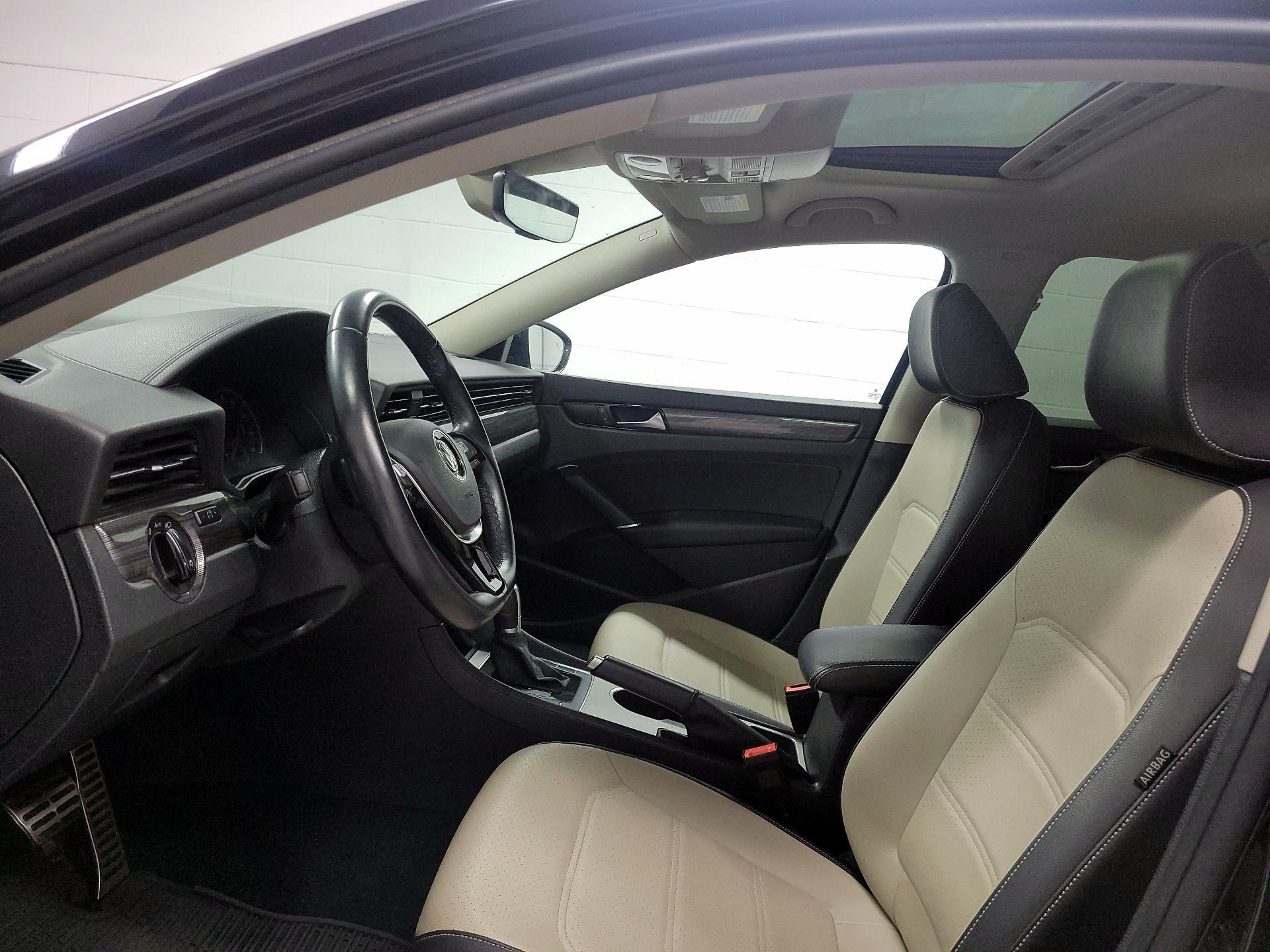 Thumbnail: 2020 Volkswagen Passat - 18