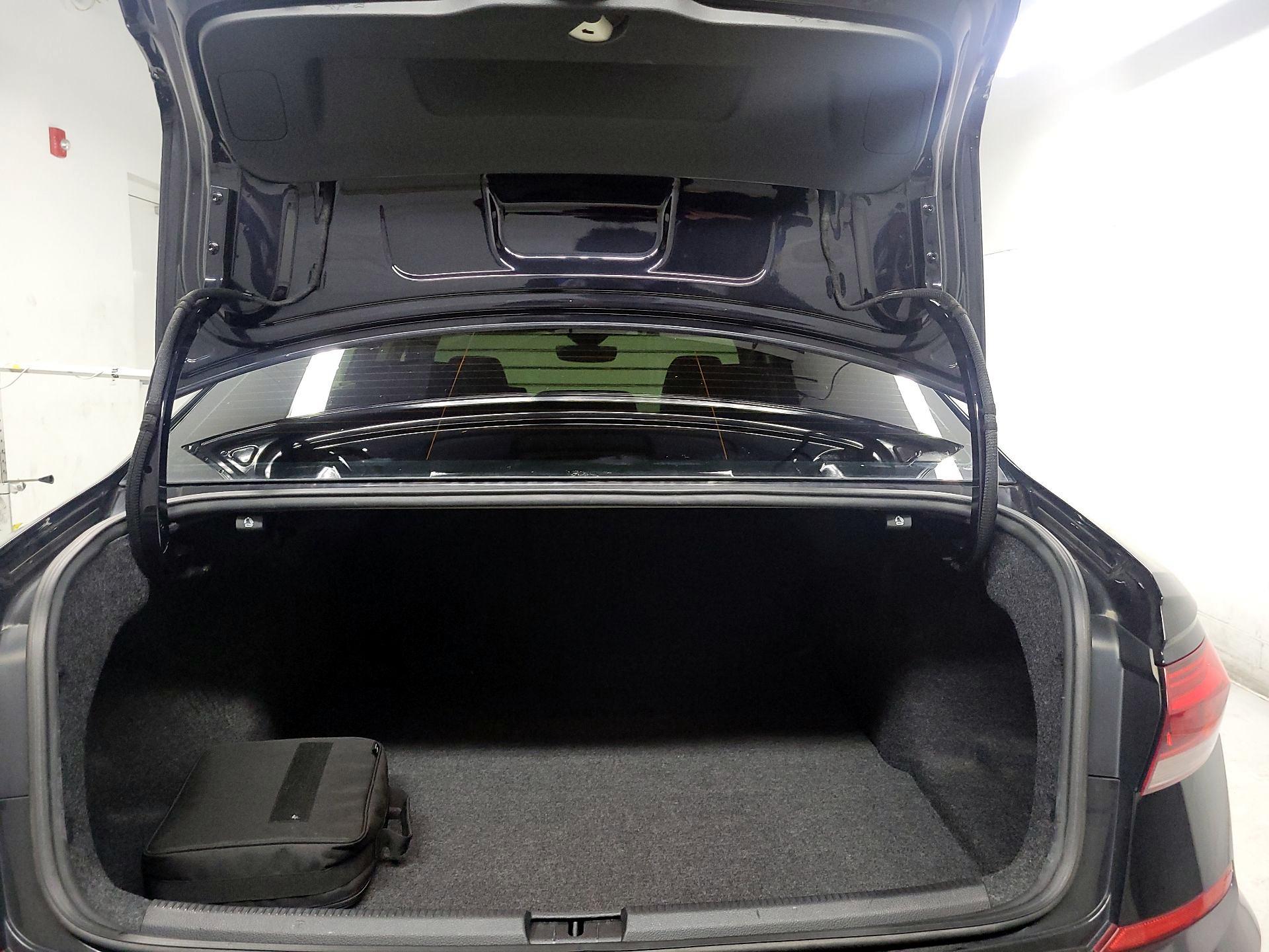 Thumbnail: 2020 Volkswagen Passat - 20
