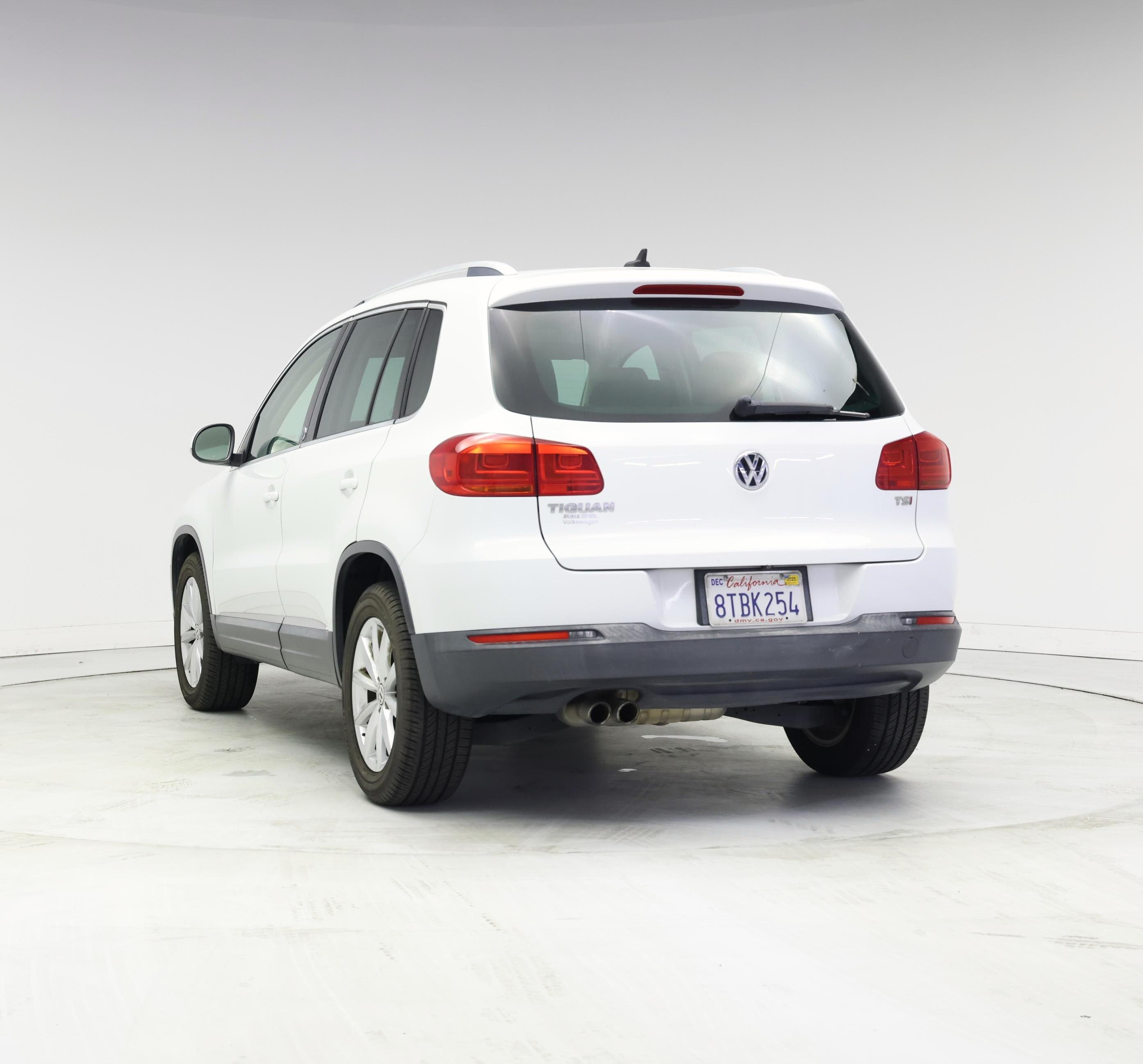 Thumbnail: 2017 Volkswagen Tiguan - 2