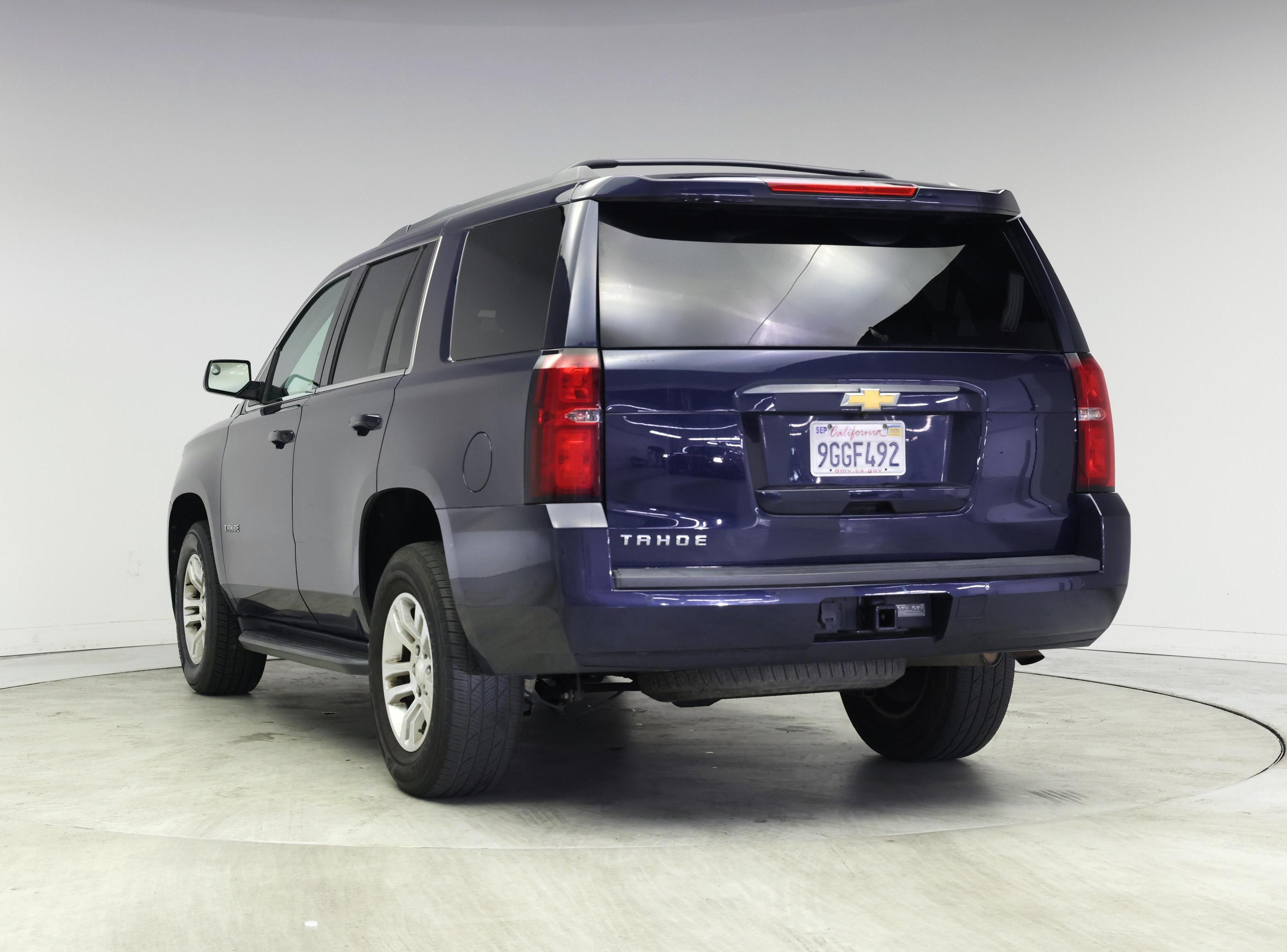 Thumbnail: 2019 Chevrolet Tahoe - 2