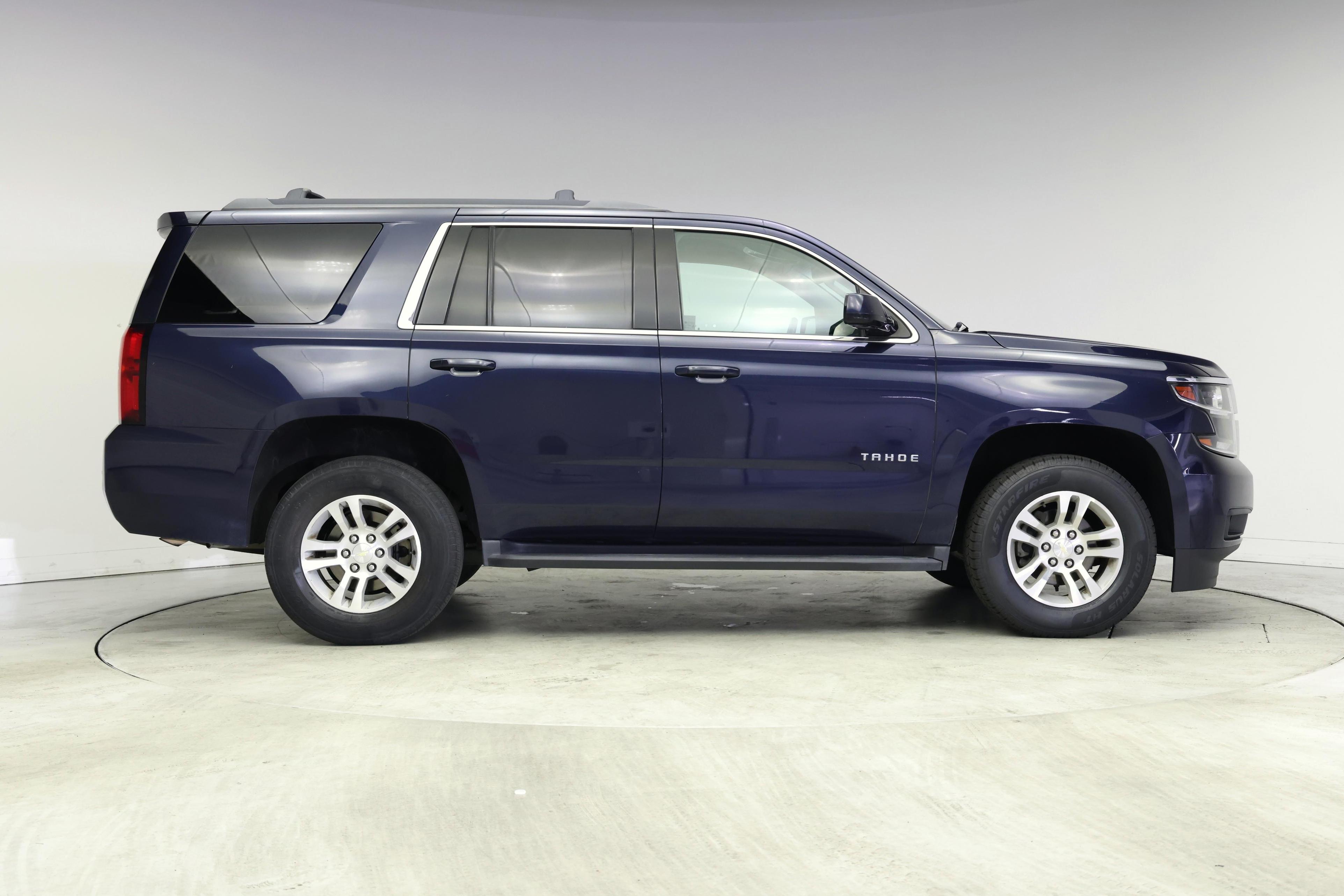 Thumbnail: 2019 Chevrolet Tahoe - 7