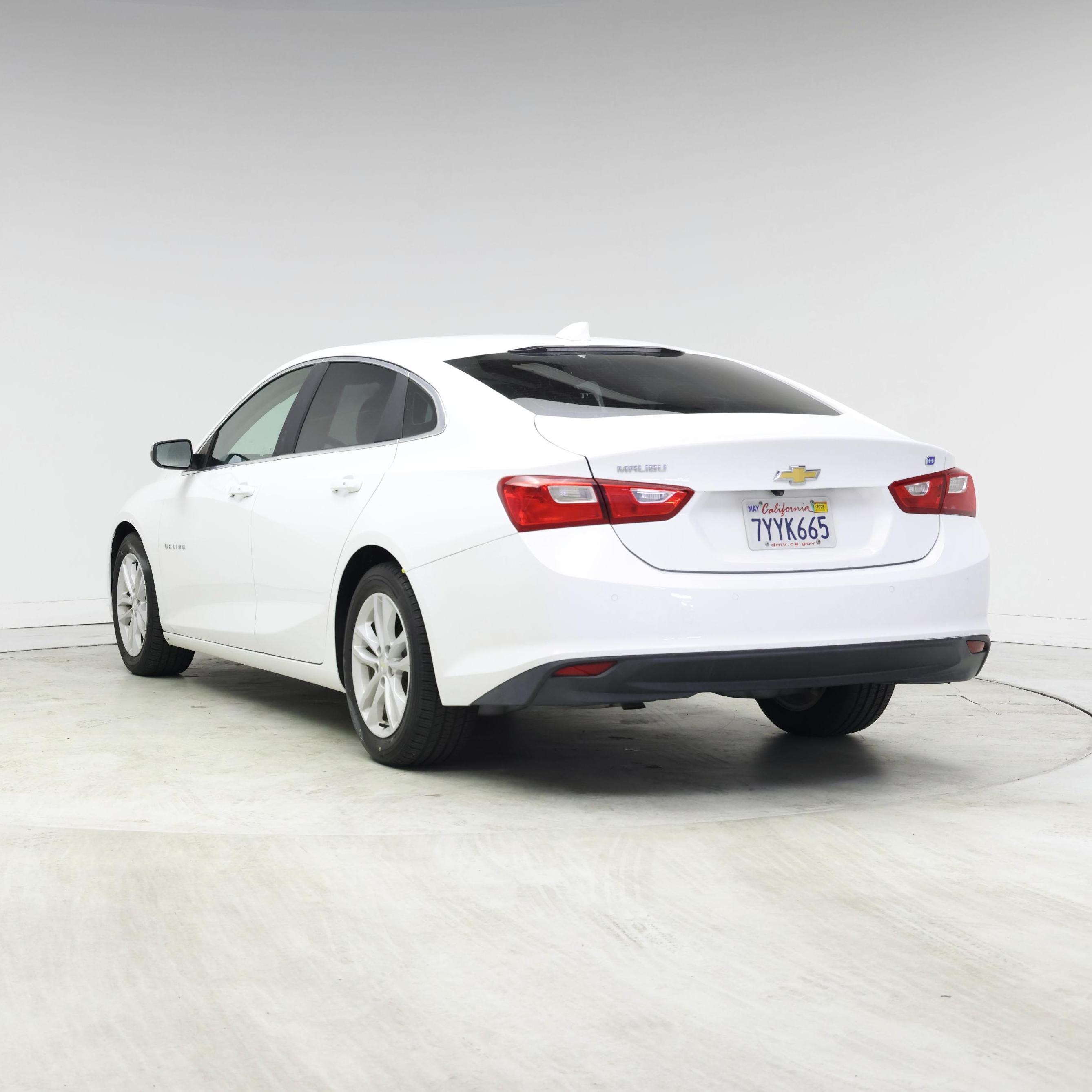Thumbnail: 2016 Chevrolet Malibu - 2