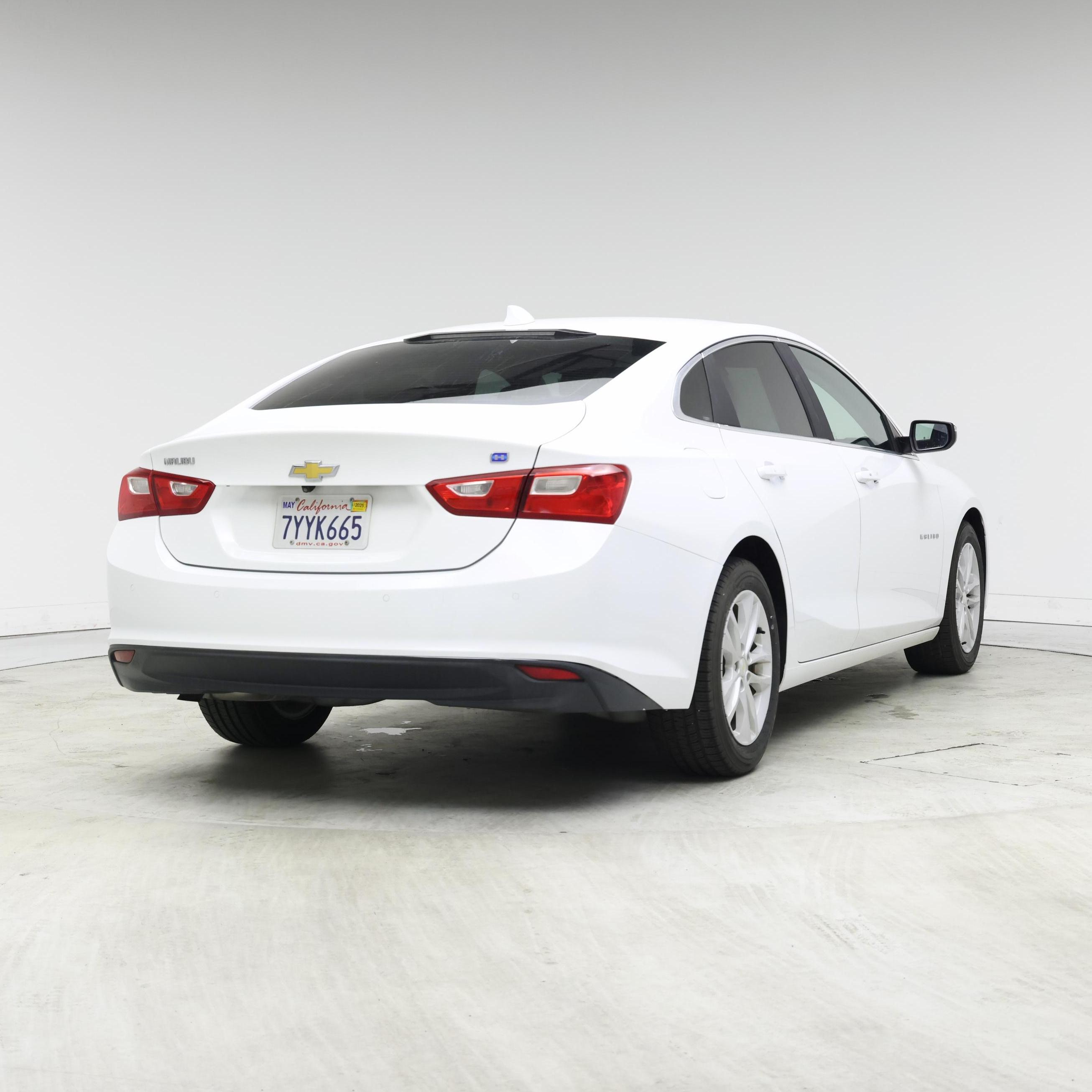 Thumbnail: 2016 Chevrolet Malibu - 8
