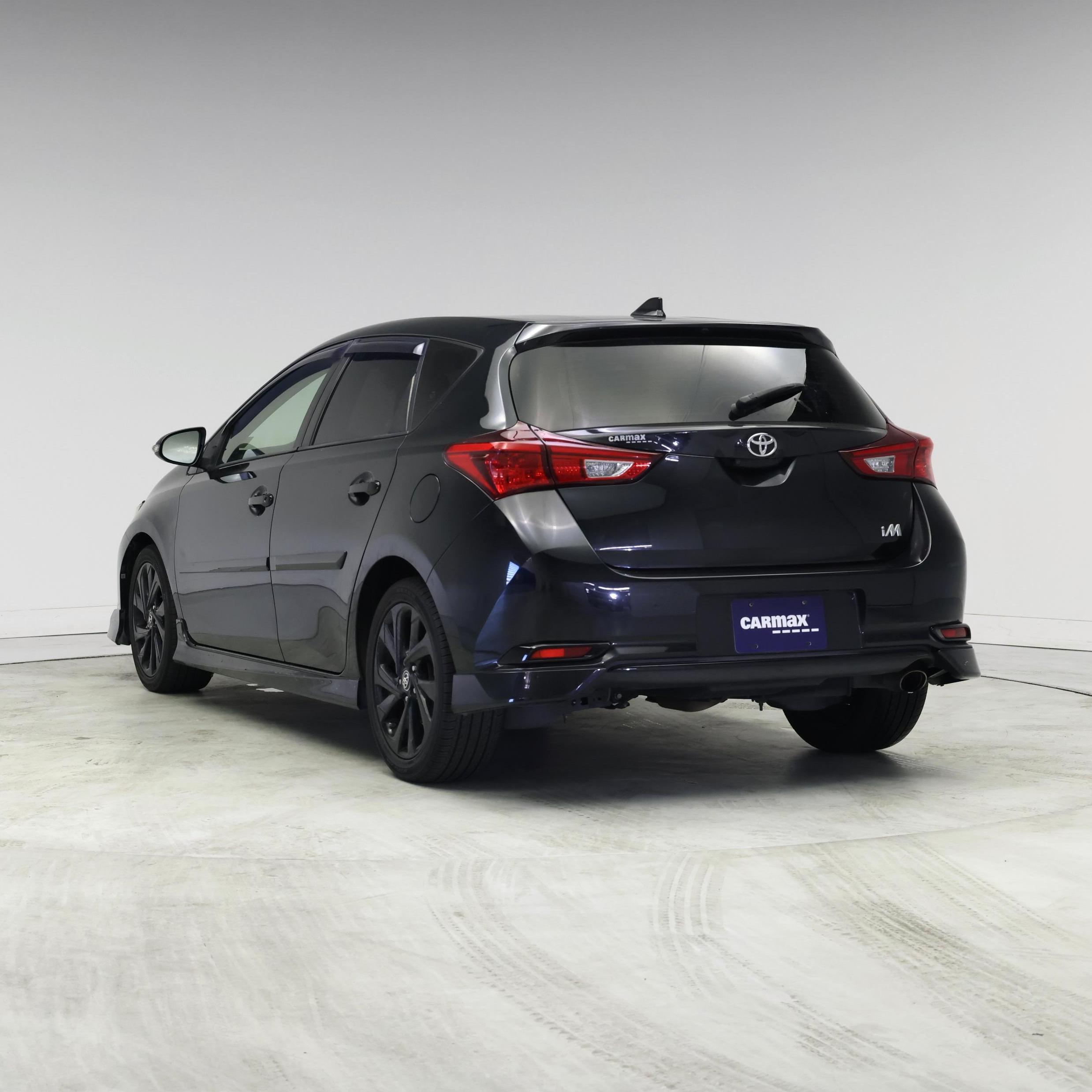 Thumbnail: 2018 Toyota Corolla iM - 2
