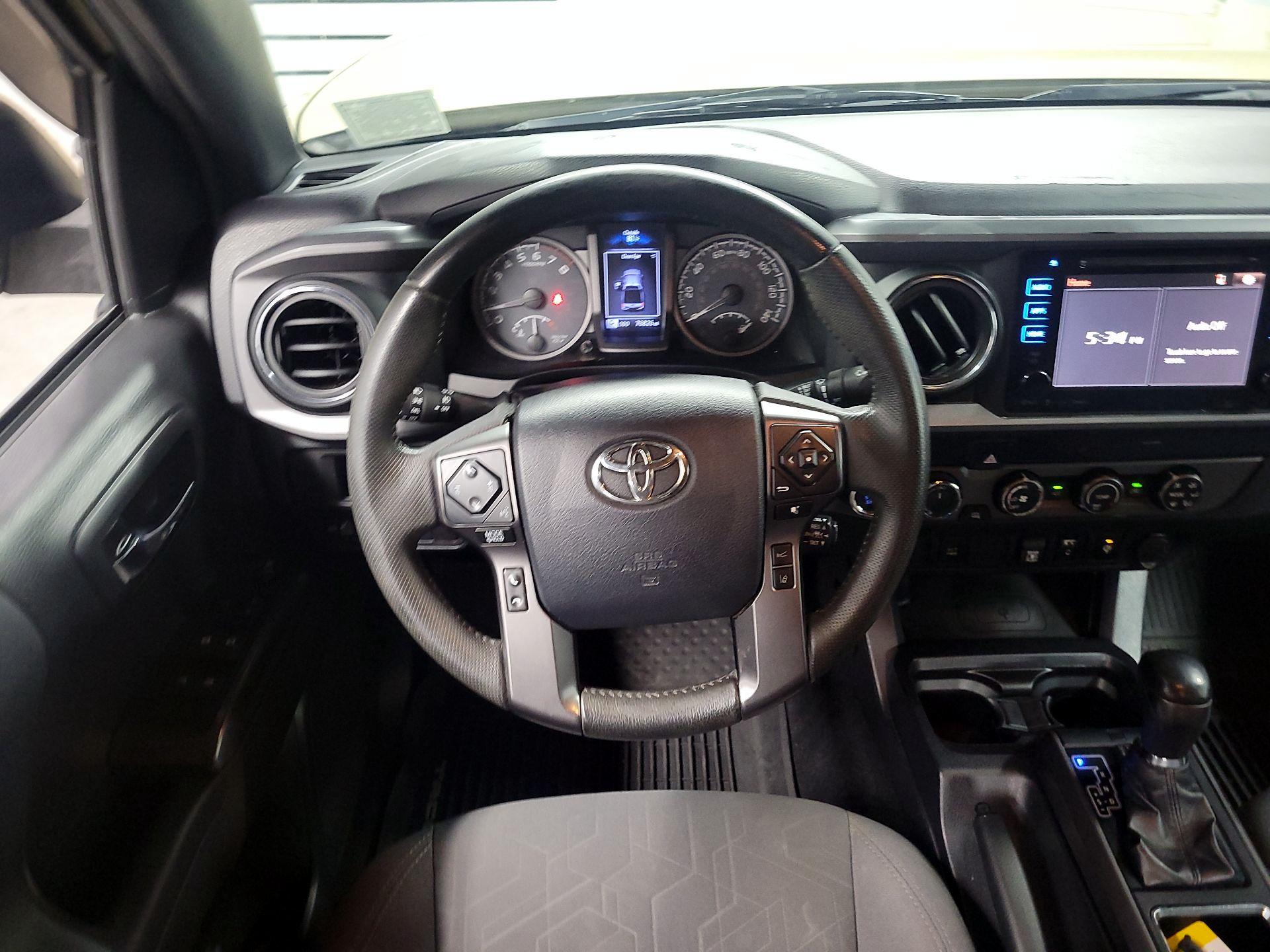 Thumbnail: 2019 Toyota Tacoma - 10