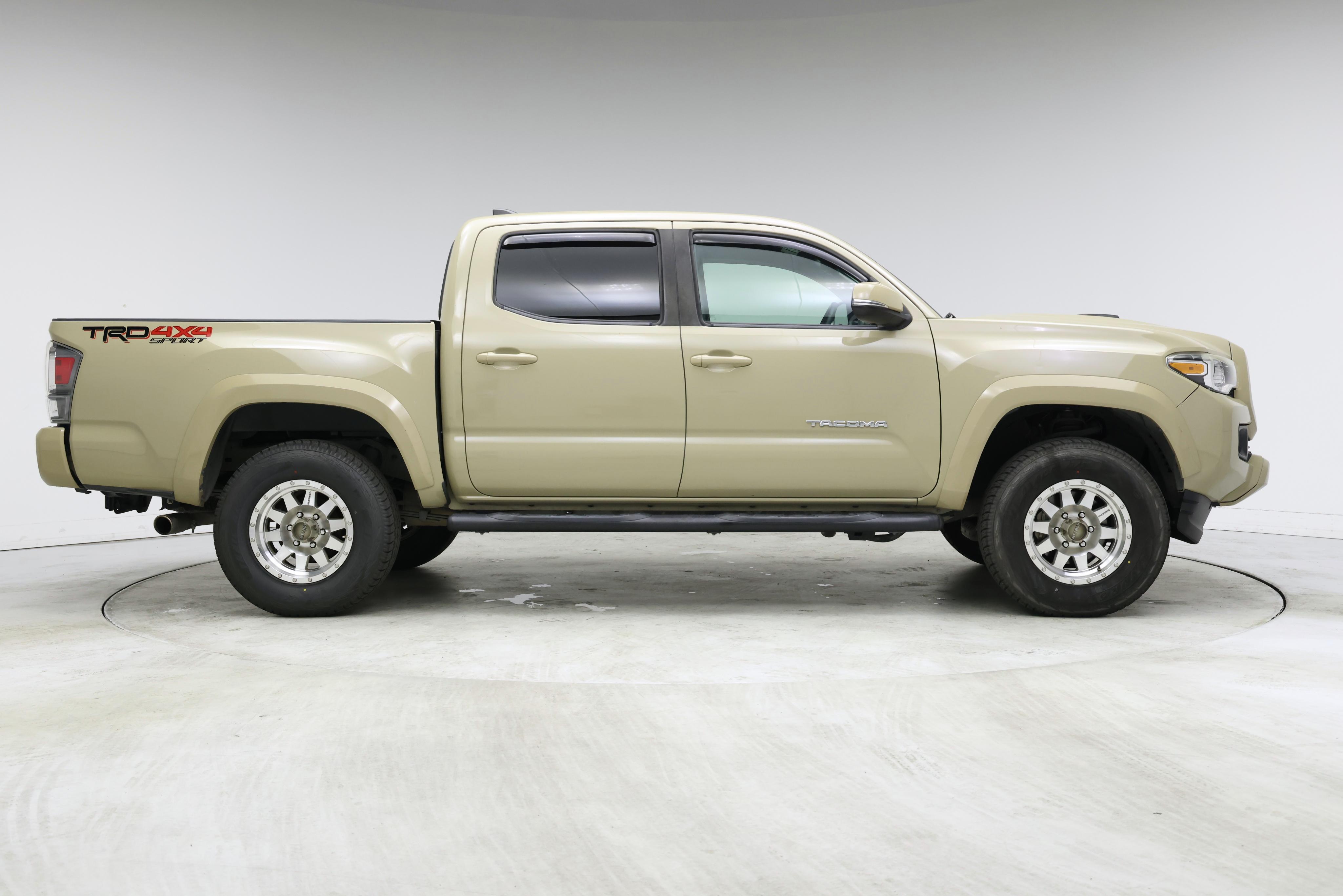 Thumbnail: 2019 Toyota Tacoma - 7