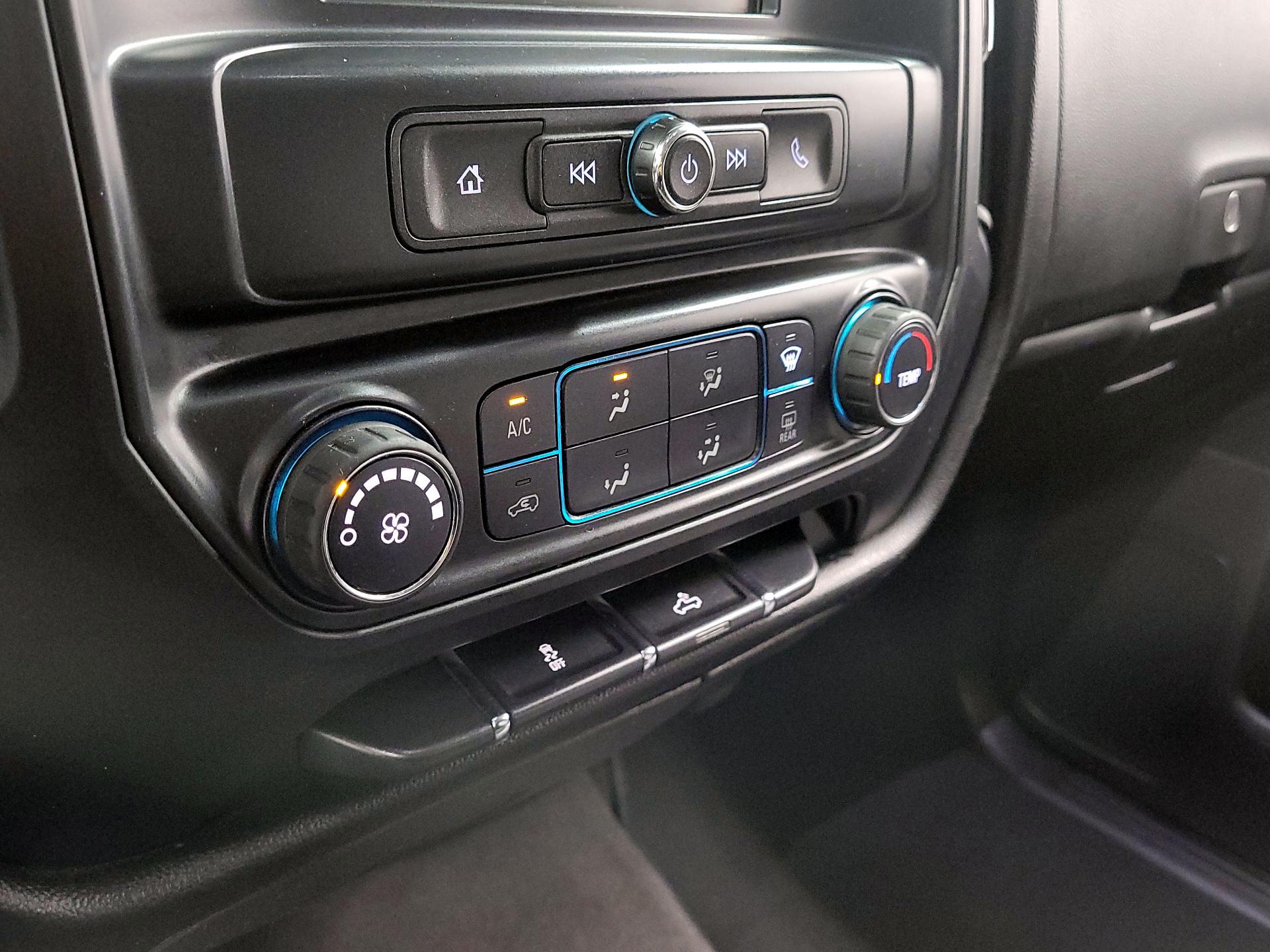 Thumbnail: 2018 Chevrolet Silverado 1500 - 16