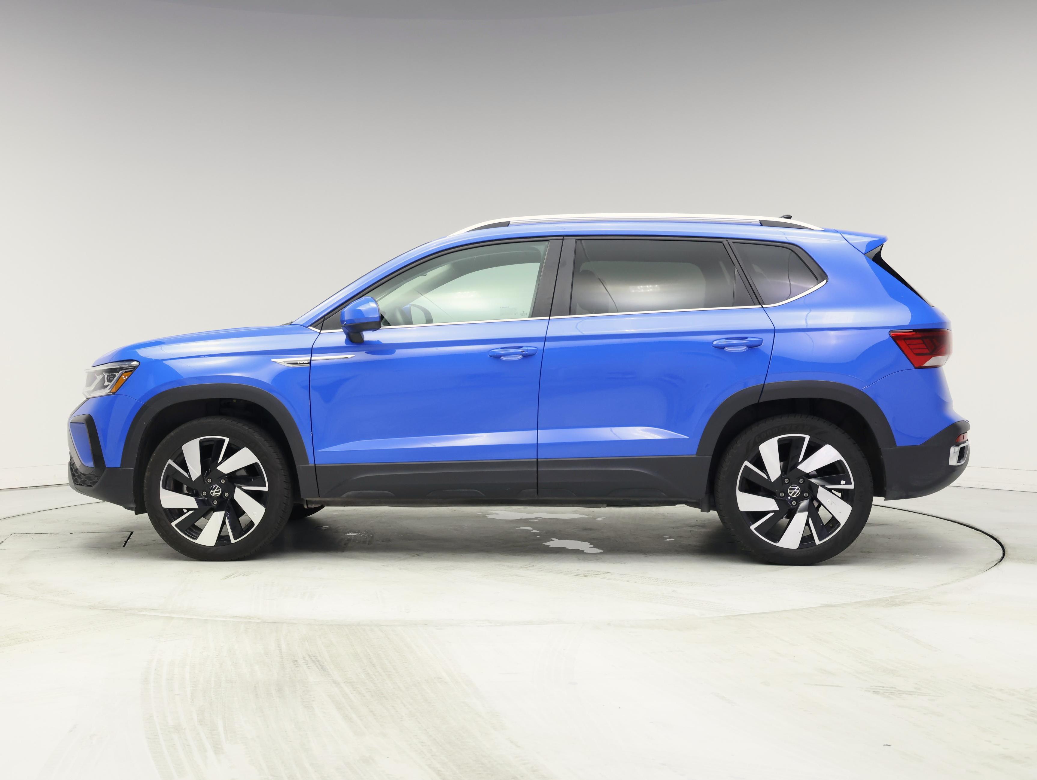 Thumbnail: 2024 Volkswagen Taos - 3
