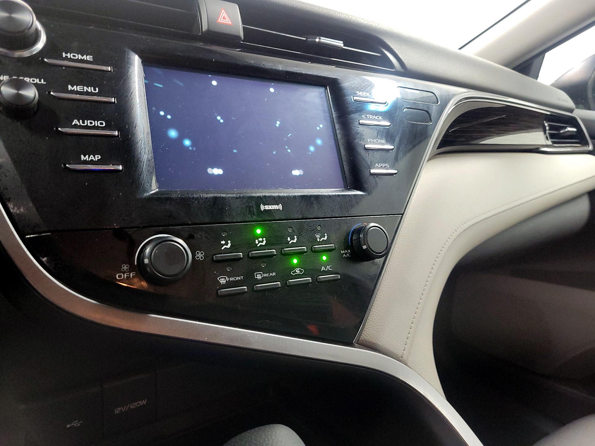 Thumbnail: 2020 Toyota Camry - 15