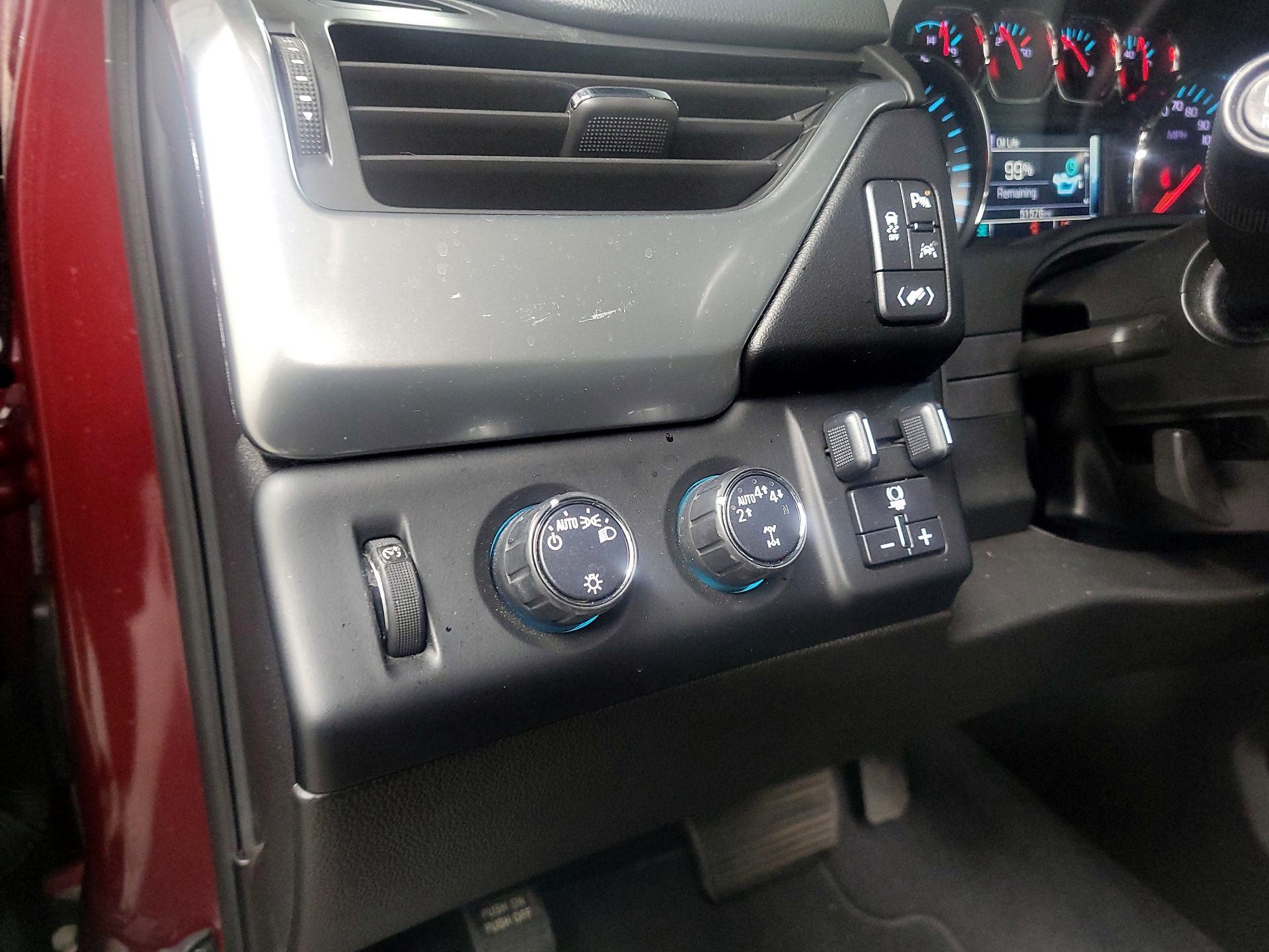 Thumbnail: 2019 Chevrolet Suburban - 13