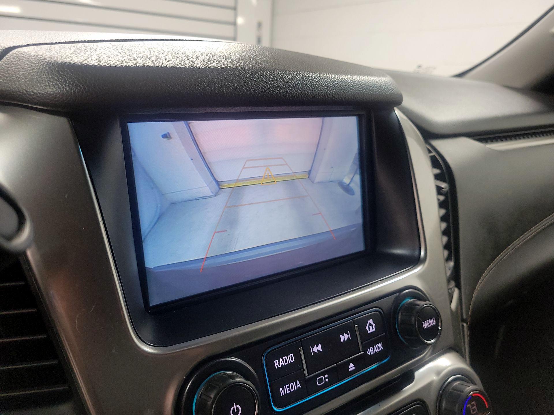 Thumbnail: 2019 Chevrolet Suburban - 15
